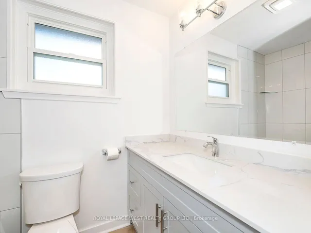 Additional property image - 33 Syracuse Cres