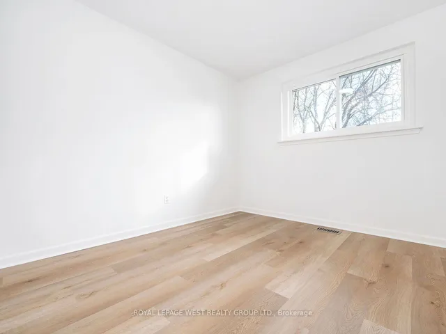 Additional property image - 33 Syracuse Cres