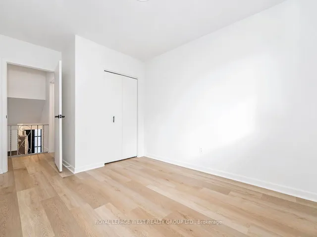 Additional property image - 33 Syracuse Cres