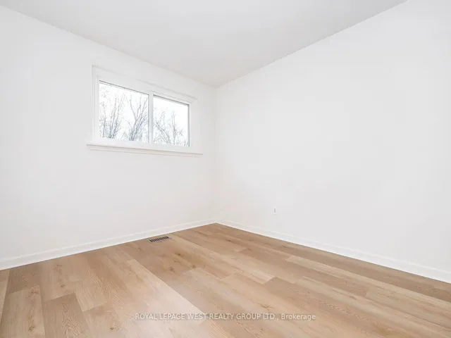 Additional property image - 33 Syracuse Cres