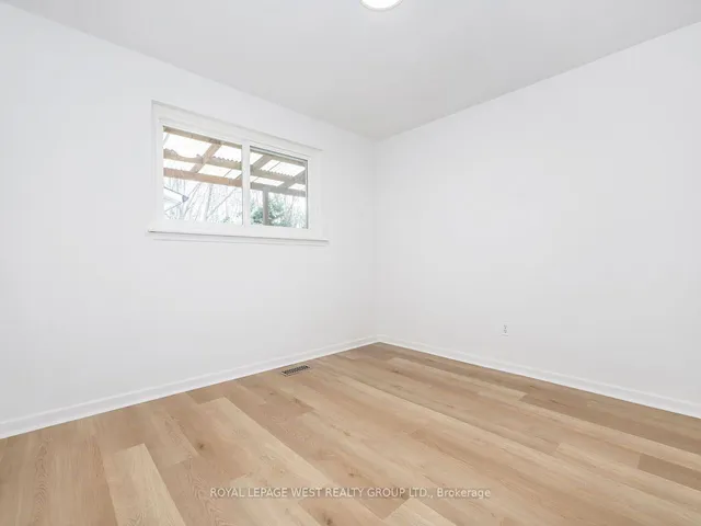 Additional property image - 33 Syracuse Cres