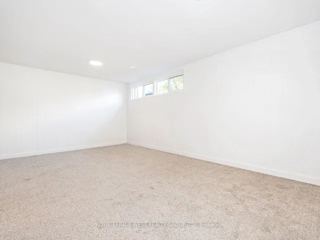 Additional property image - 33 Syracuse Cres