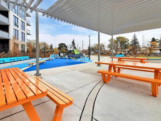 Additional property image - 10 Meadowglen Pl Unit LPh 01