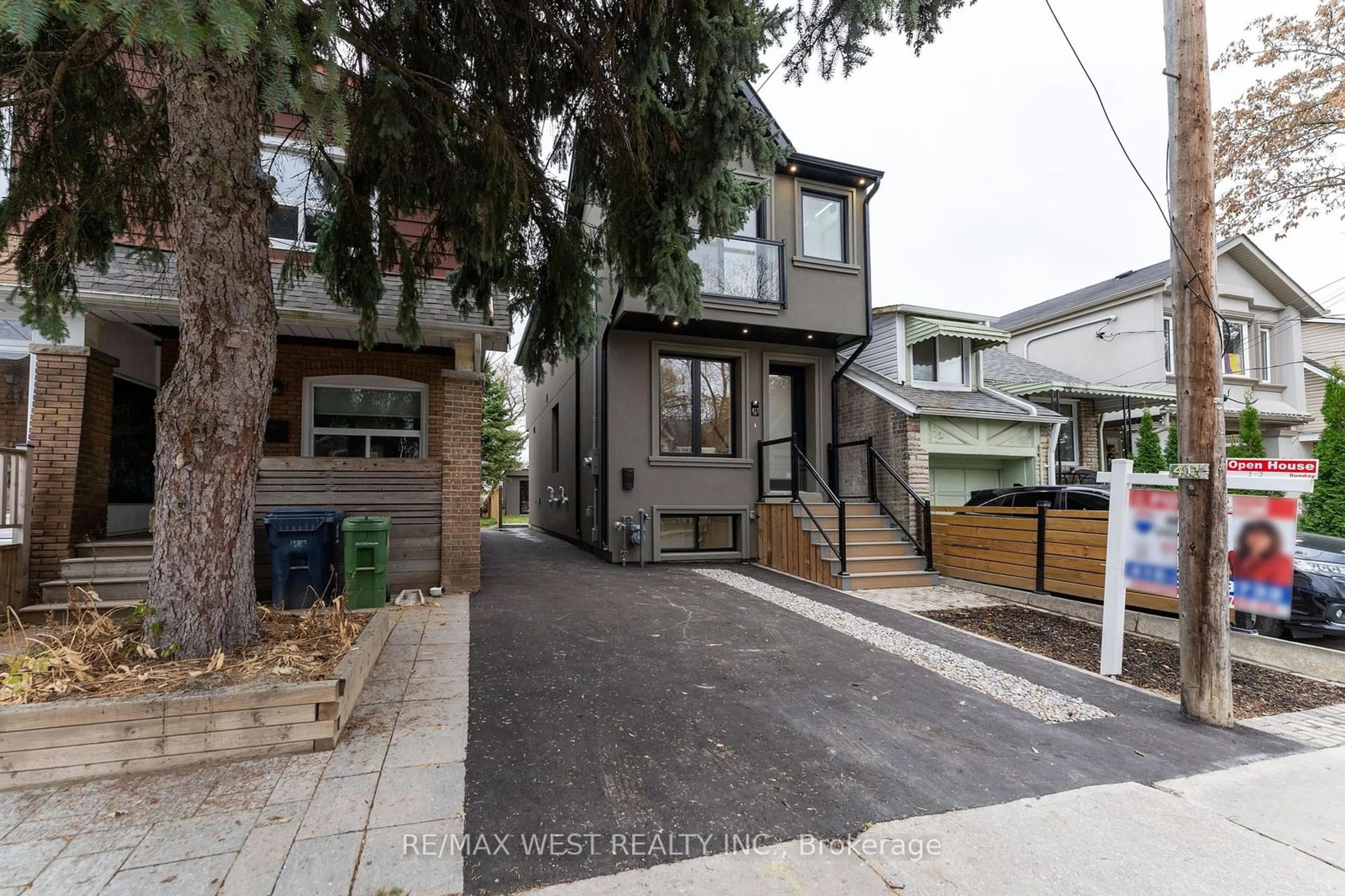 A pic from exterior of the house or condo, the street view for 411 Main St, Toronto Ontario M4C 4X2