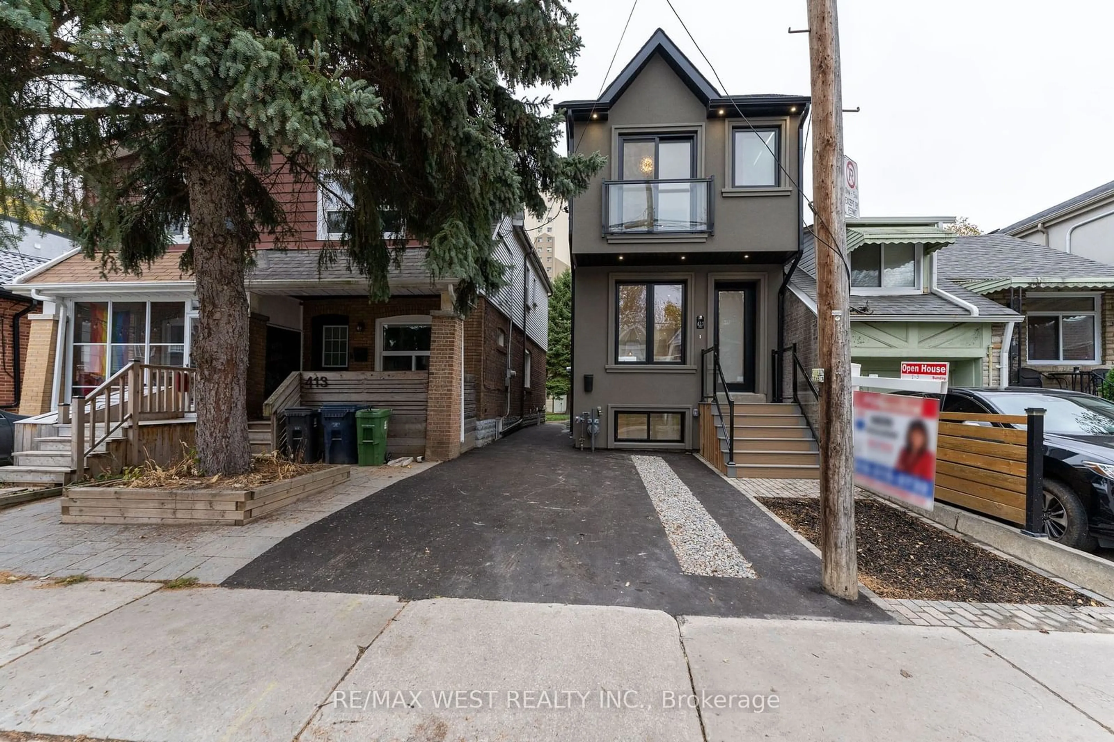 A pic from exterior of the house or condo, the street view for 411 Main St, Toronto Ontario M4C 4X2