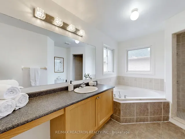 Additional property image - 8 Grackle Tr