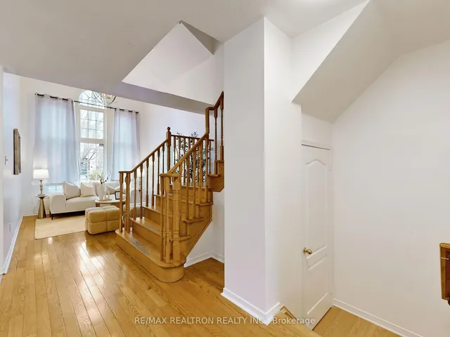 Additional property image - 8 Grackle Tr