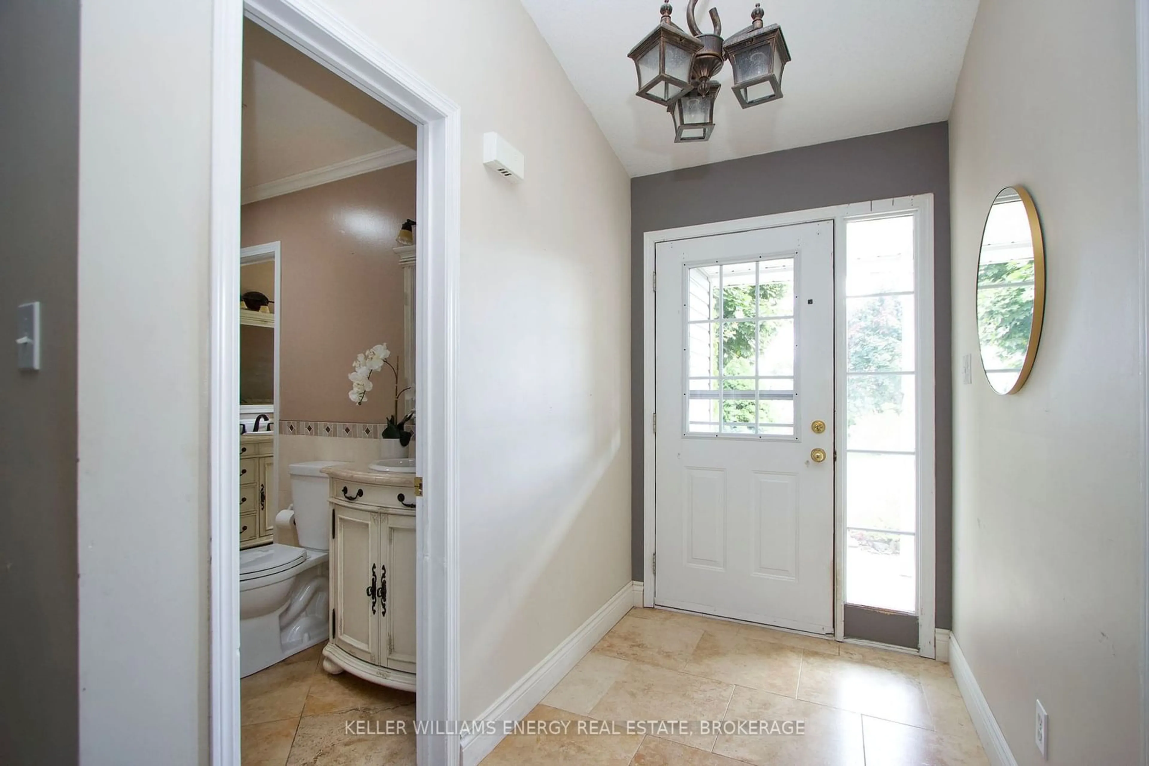 Indoor entryway, wood floors for 32 Wilmot Tr, Clarington Ontario L1B 1L6