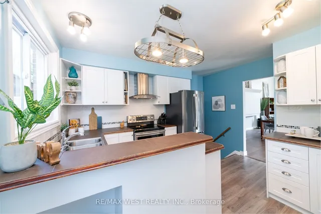 Additional property image - 10 Rowallan Dr