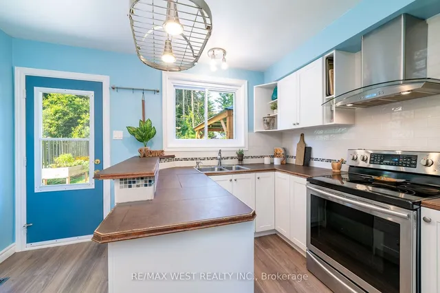 Additional property image - 10 Rowallan Dr