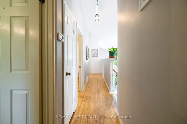 Additional property image - 10 Rowallan Dr