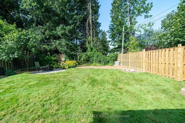 Additional property image - 10 Rowallan Dr