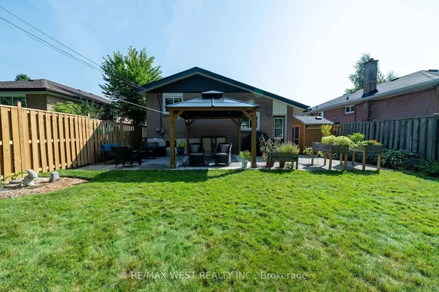 Additional property image - 10 Rowallan Dr