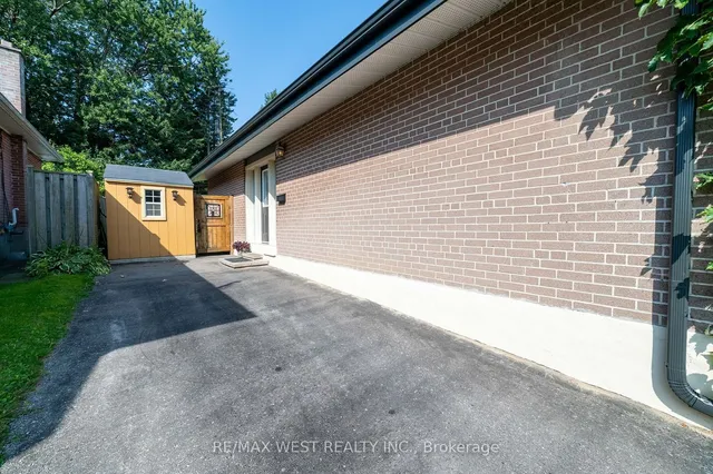 Additional property image - 10 Rowallan Dr