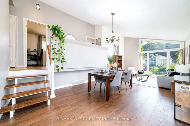 Additional property image - 10 Rowallan Dr