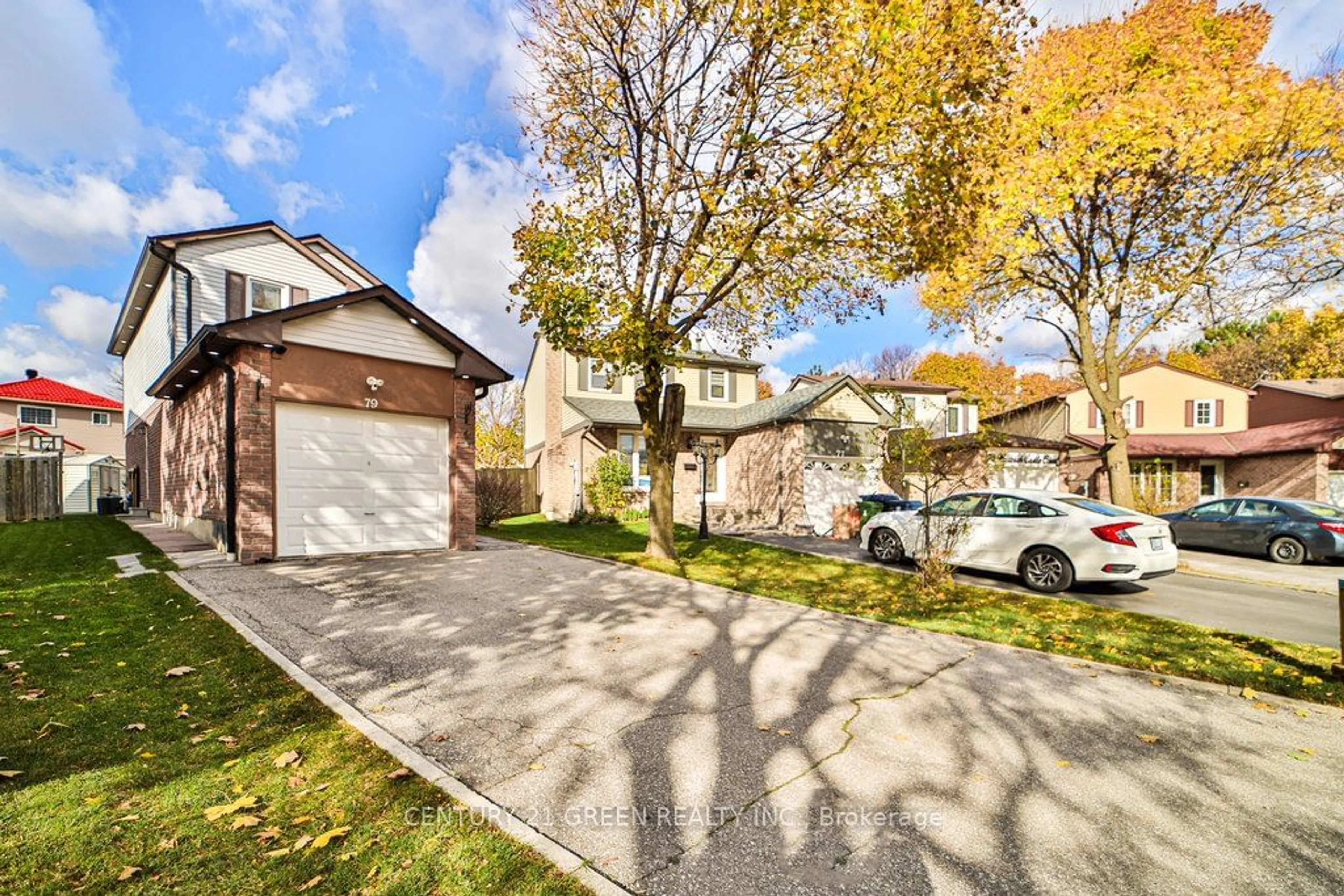 A pic from exterior of the house or condo, the street view for 79 Warwick Castle Crt, Toronto Ontario M1B 3E5