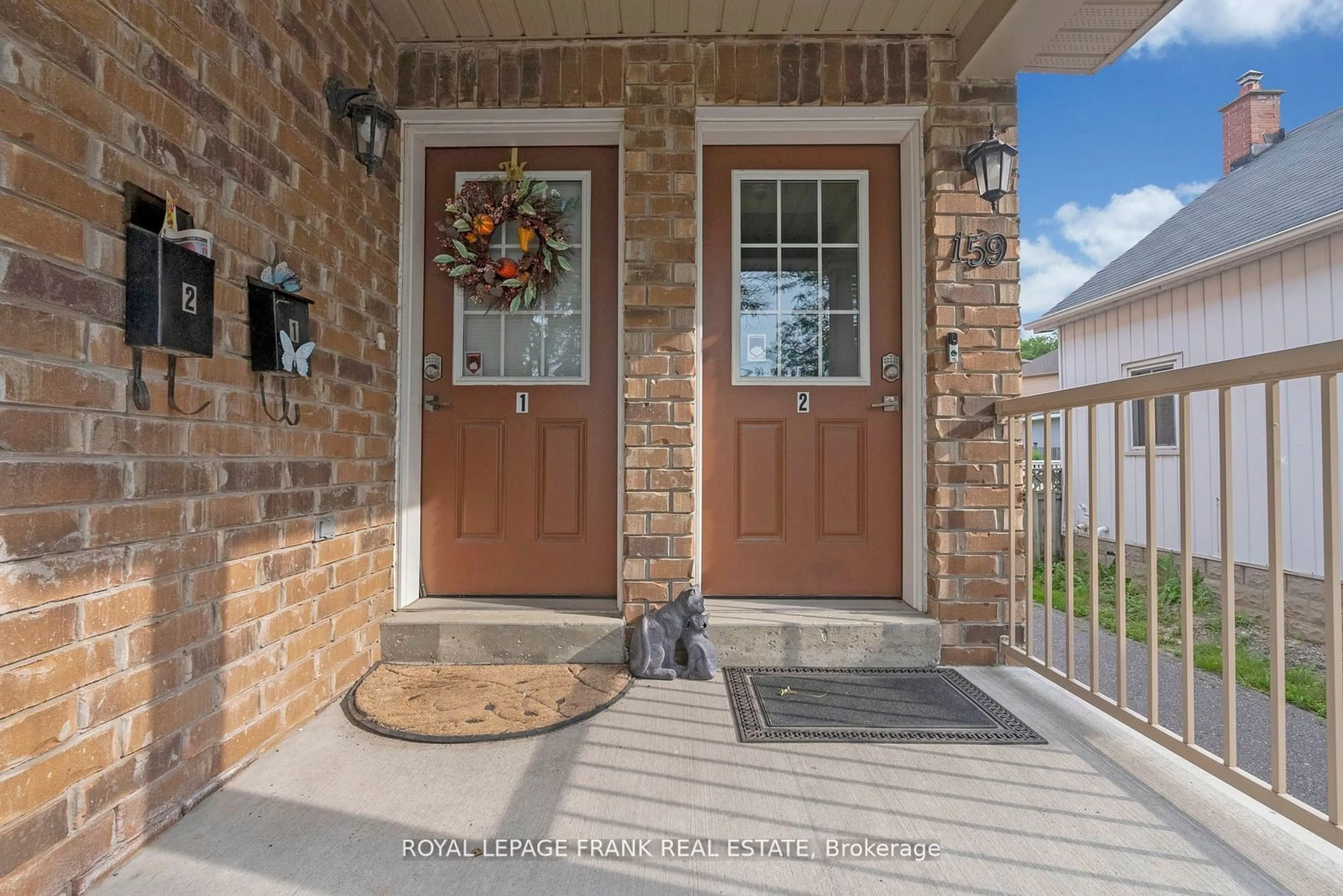 Indoor entryway, wood floors for 159 Tresane St, Oshawa Ontario L1J 1T7