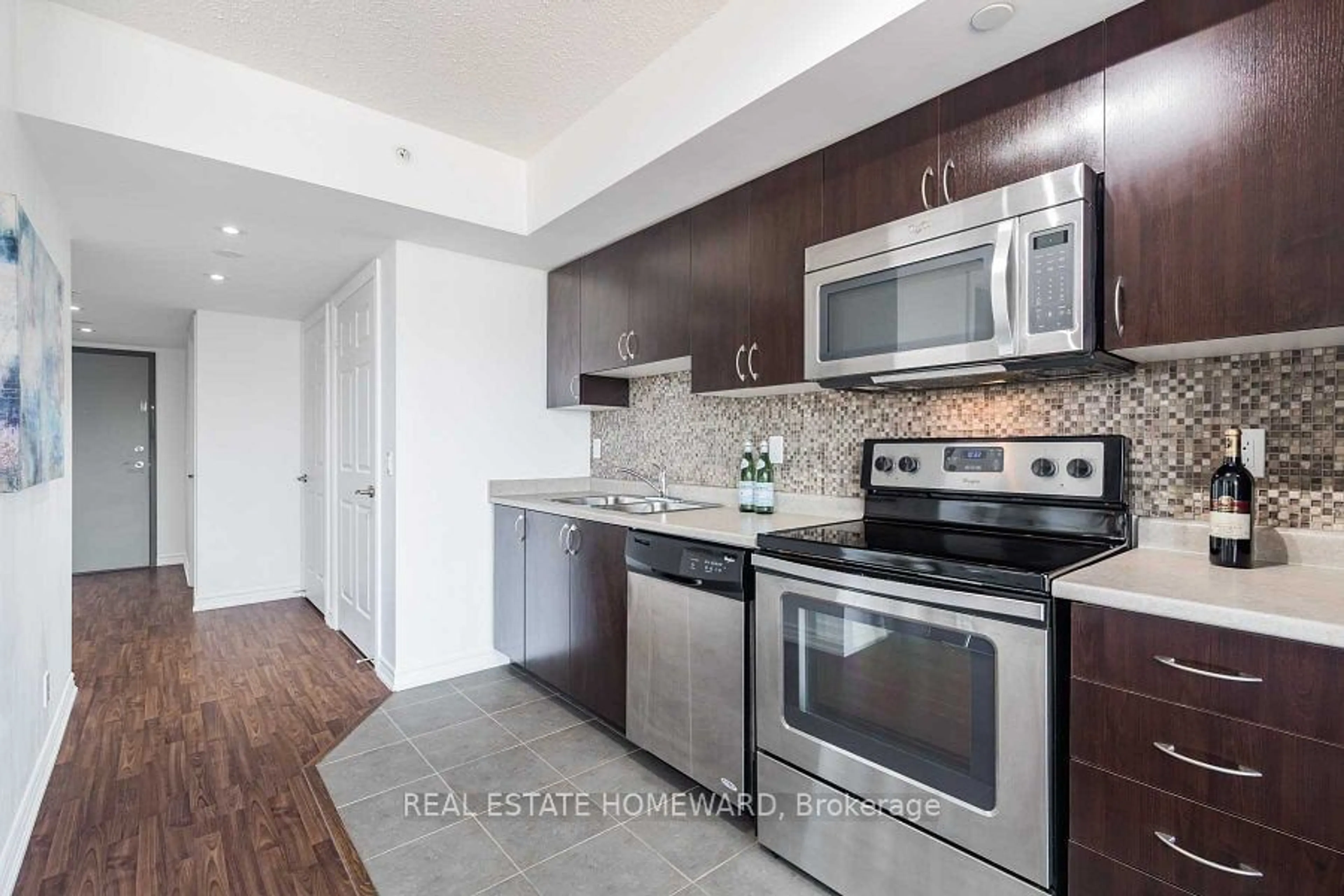 Standard kitchen for 280 Donlands Ave #Ph 1107, Toronto Ontario M4J 3R4