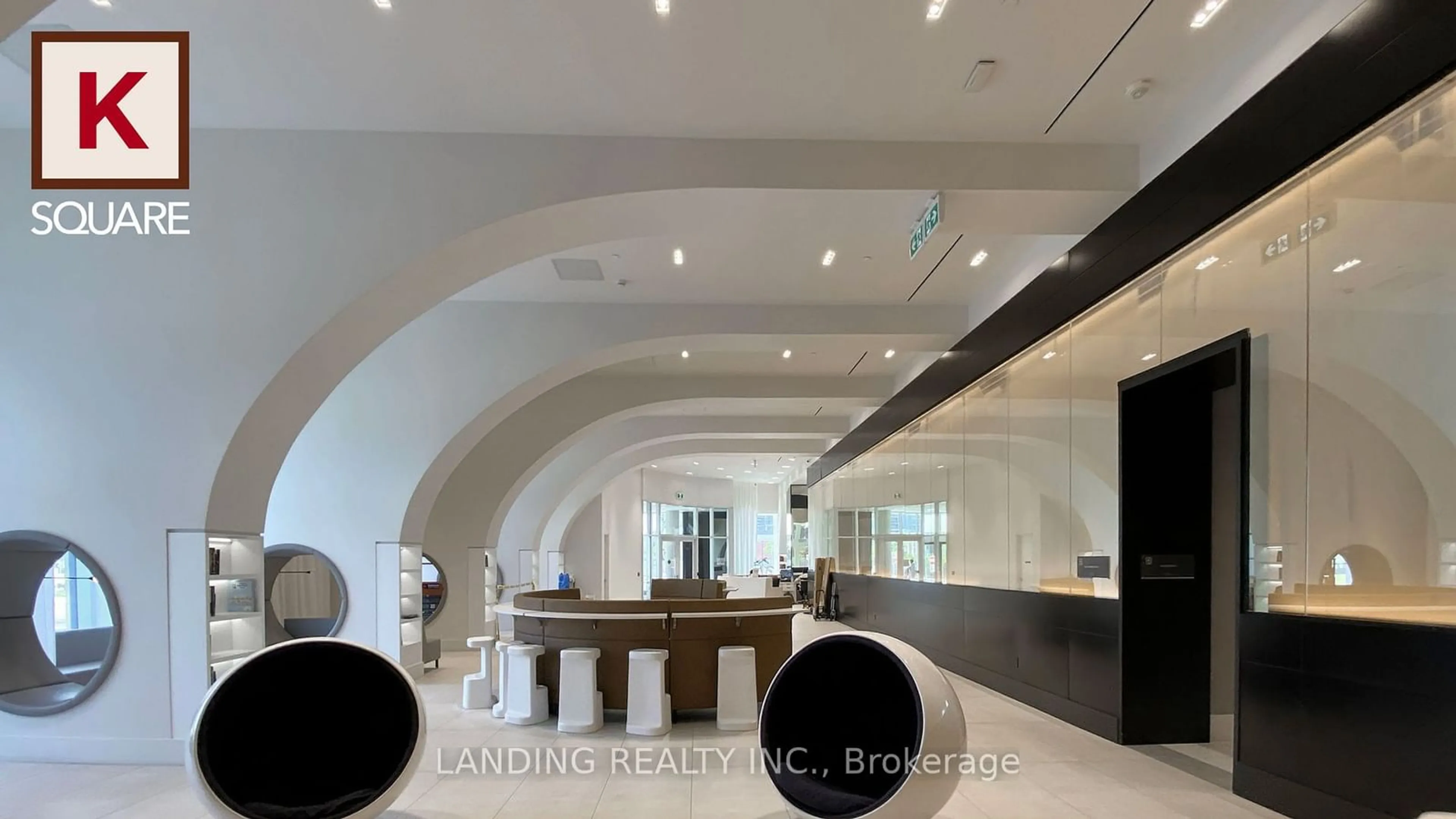 Indoor lobby, ceramic floors for 2033 KENNEDY Rd #1008, Toronto Ontario M1T 0B9