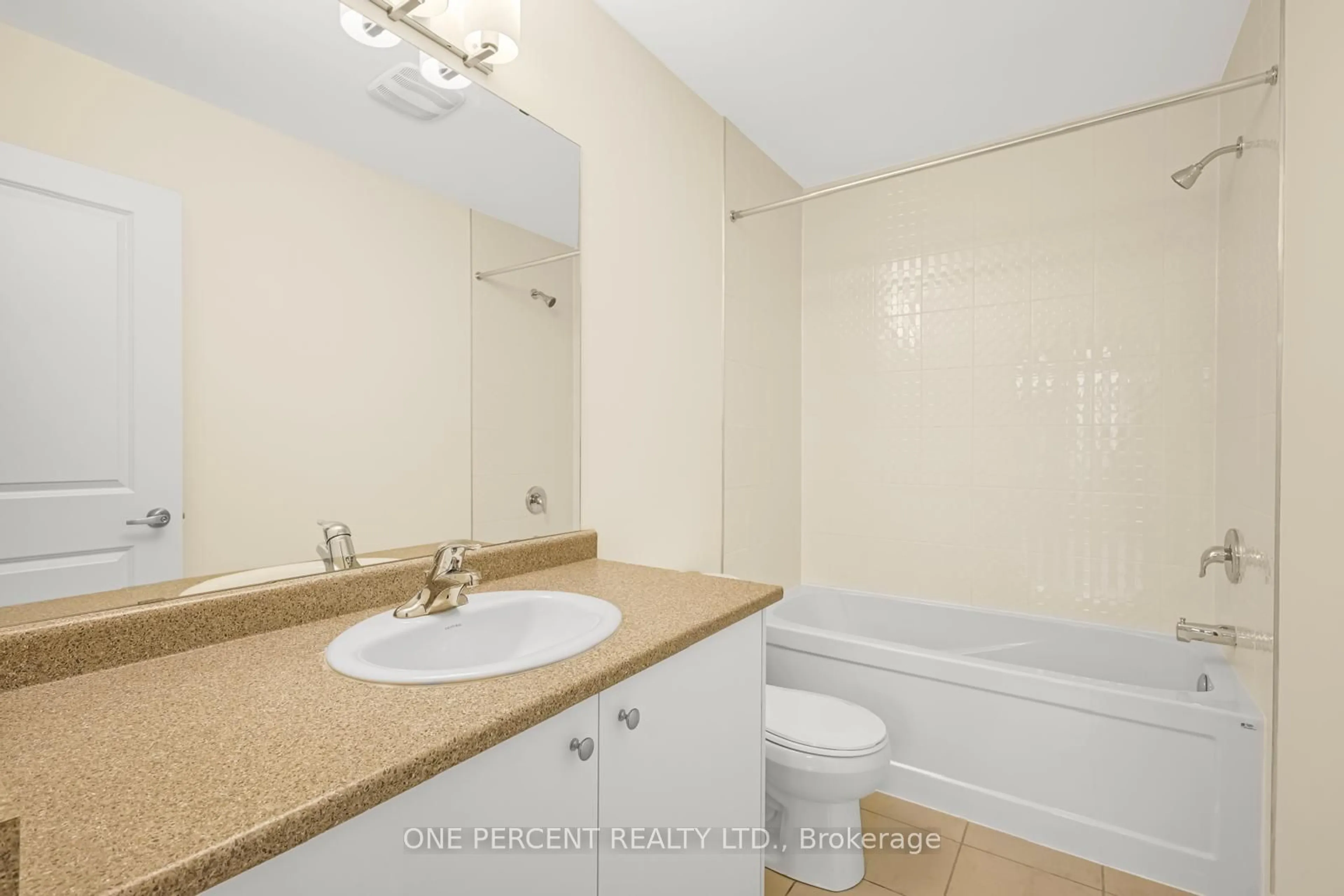 Standard bathroom, unknown floor for 2714 Peter Matthews Dr, Pickering Ontario L1X 2R2