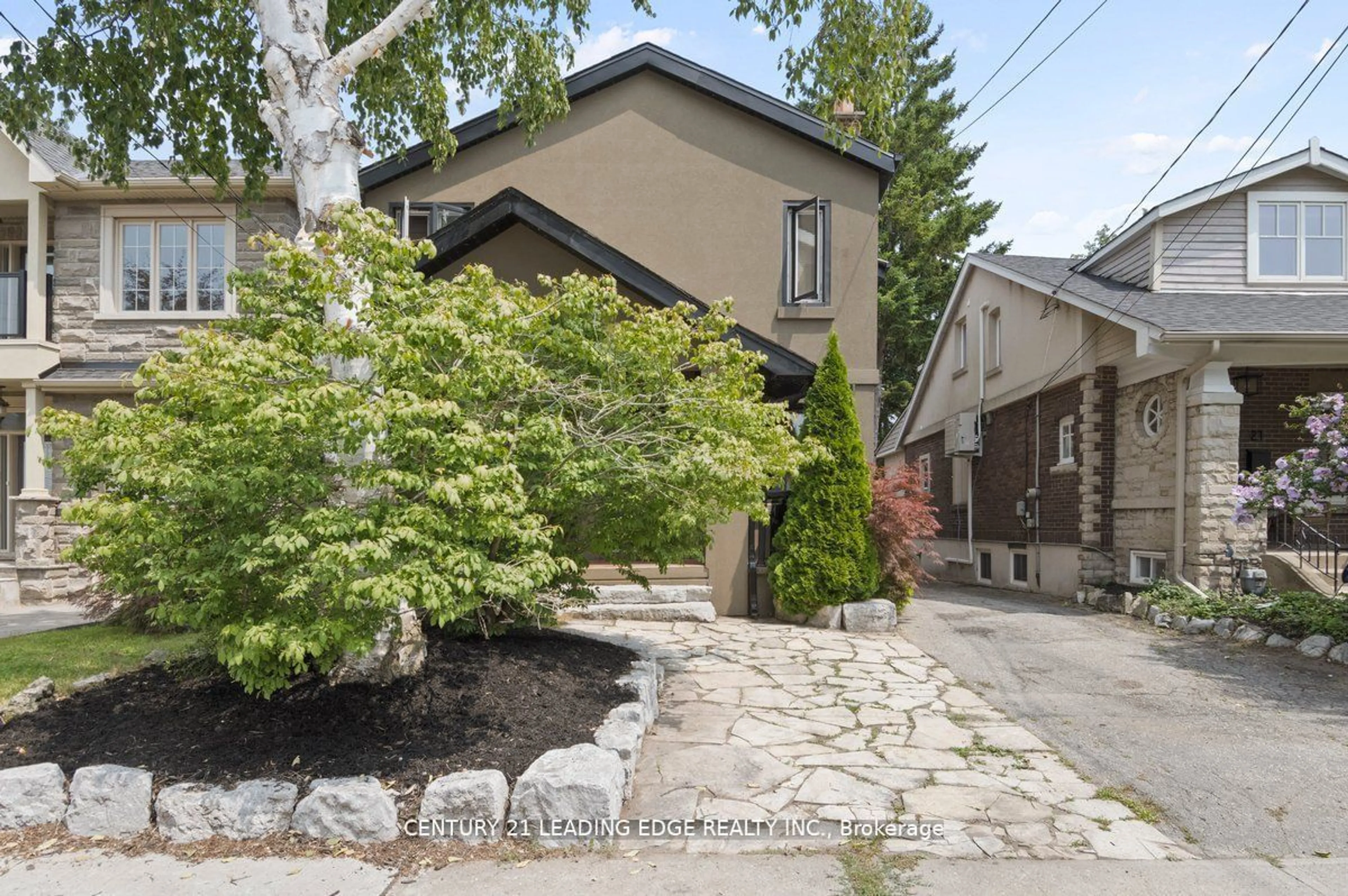 Frontside or backside of a home, the street view for 25 Eastwood Ave, Toronto Ontario M1N 3G9