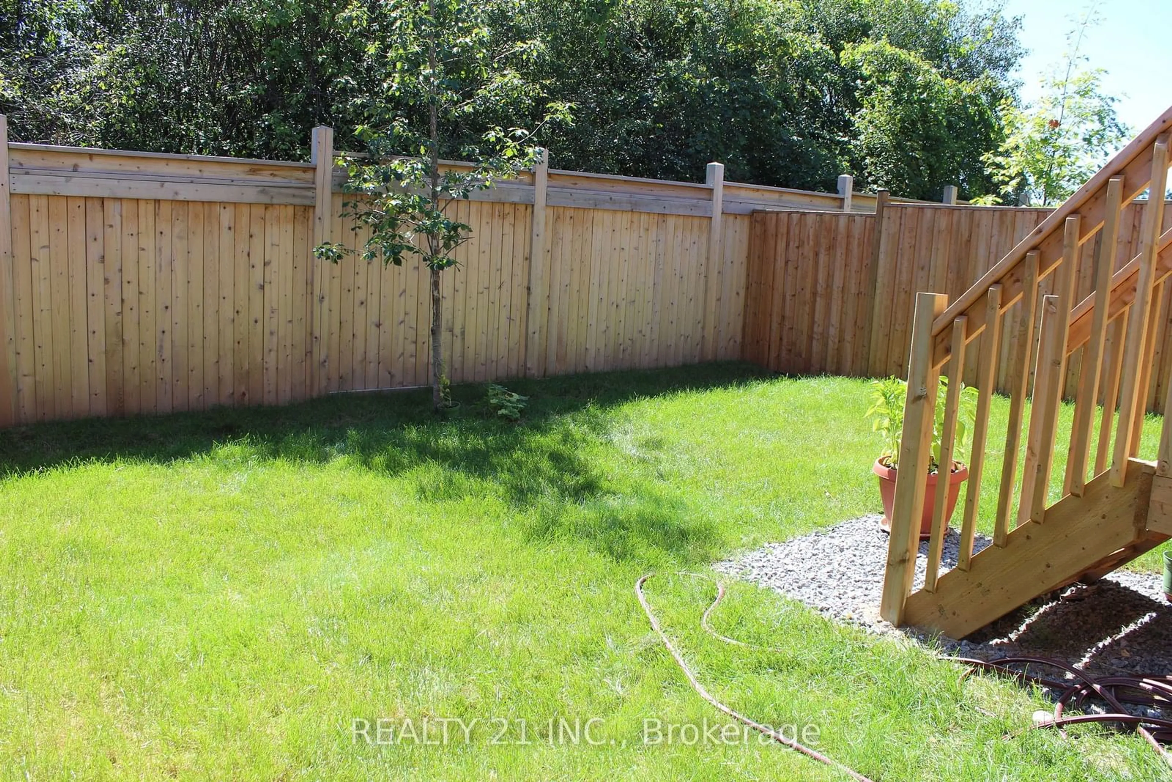 Patio, the fenced backyard for 75 Chelliah Crt, Toronto Ontario M1B 5S1