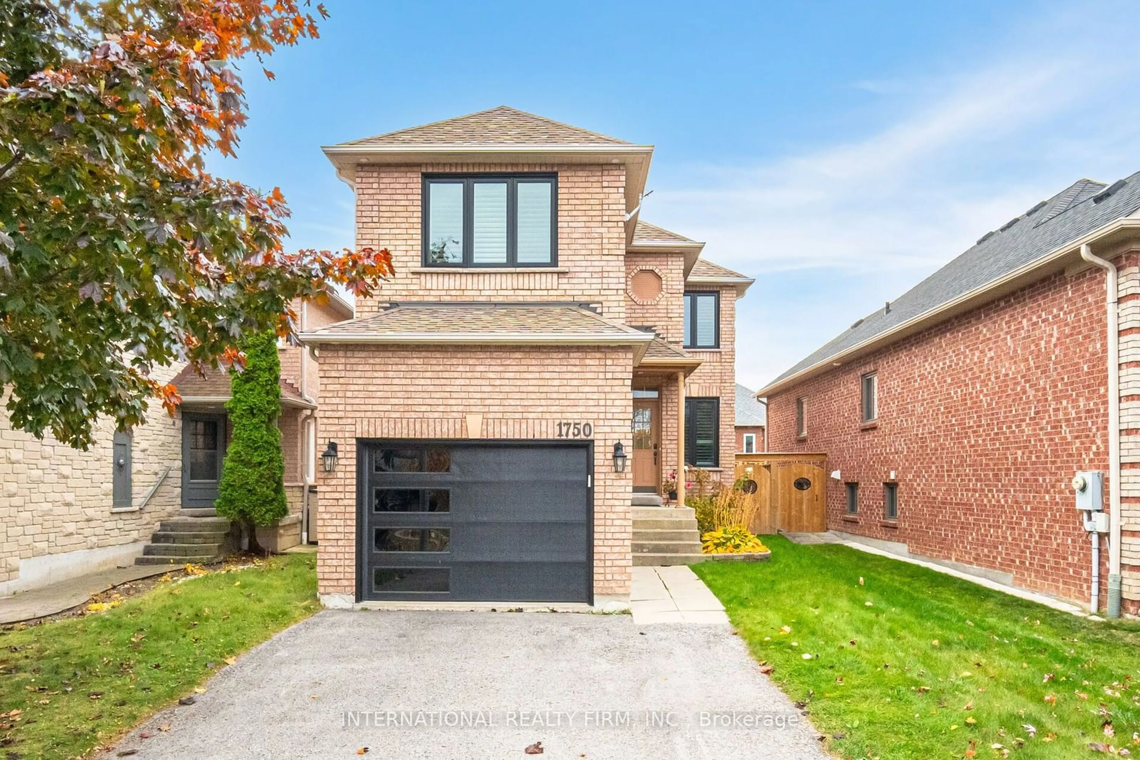 Home with brick exterior material for 1750 Silver Maple Dr, Pickering Ontario L1V 6X9