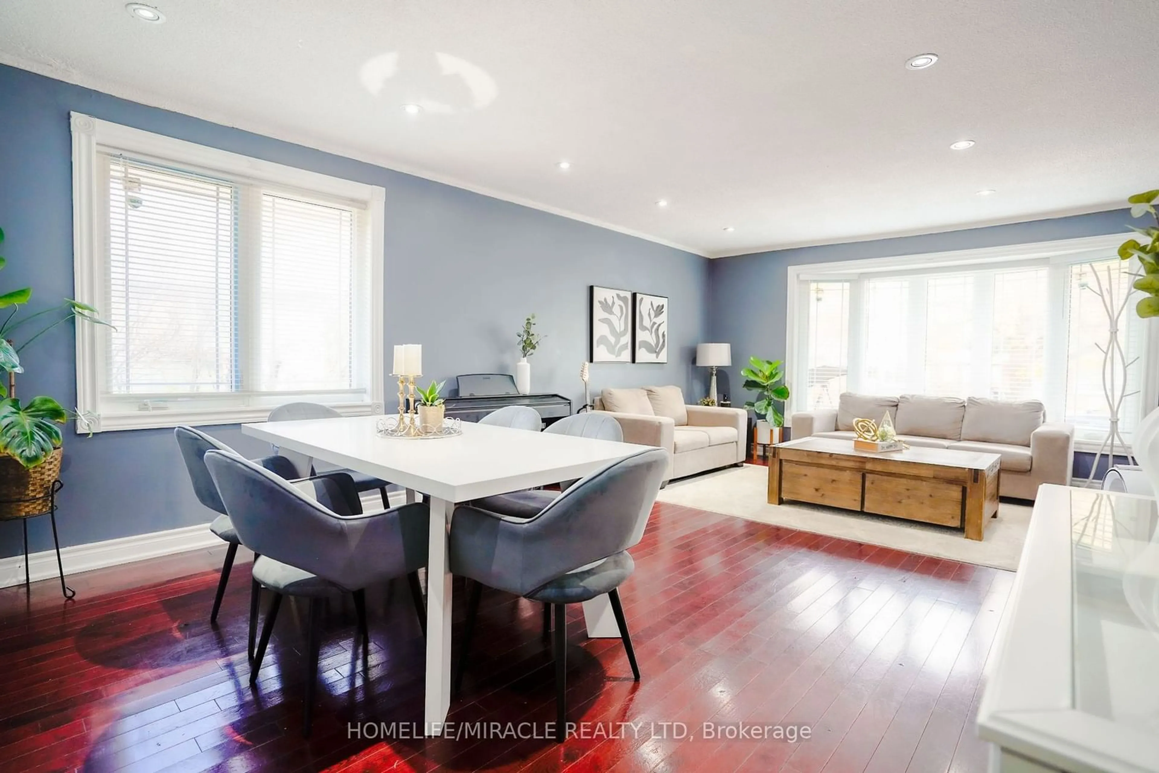 Dining room, wood floors for 82 Sedgemount Dr, Toronto Ontario M1H 1X6