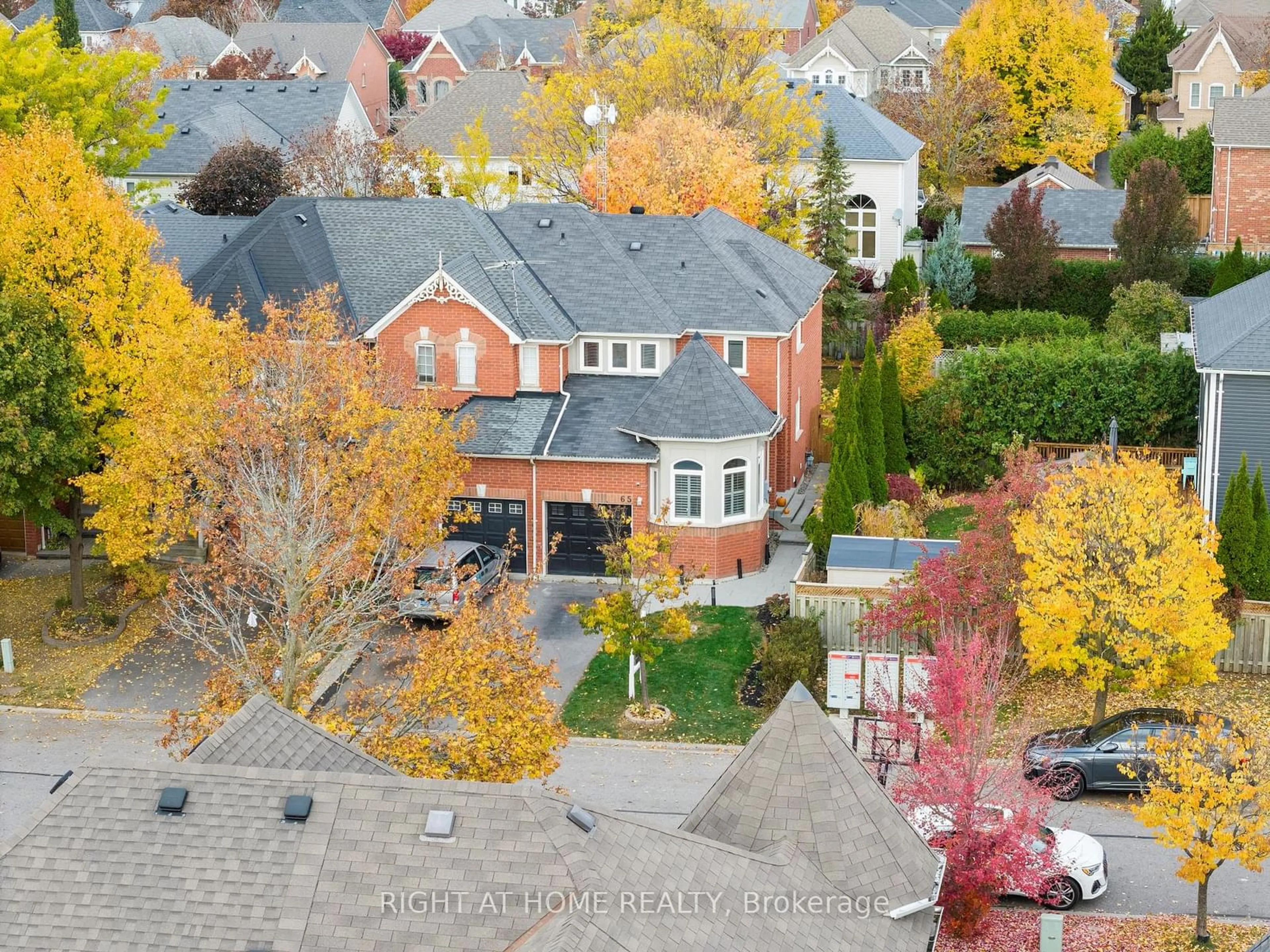 Frontside or backside of a home, the street view for 65 Zachary Pl, Whitby Ontario L1M 1E1