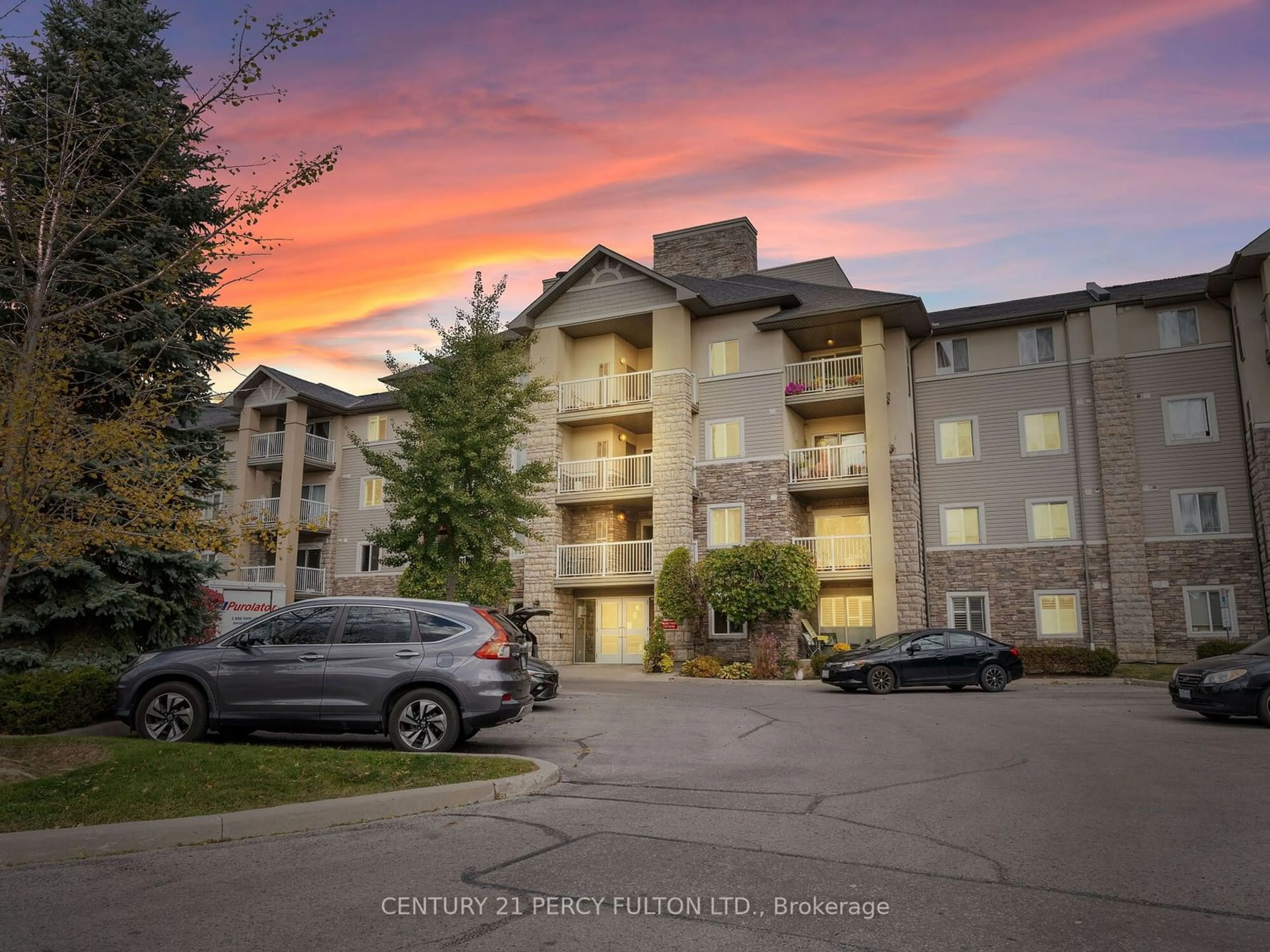 A pic from exterior of the house or condo, the front or back of building for 684 Warden Ave #216, Toronto Ontario M1L 4W4