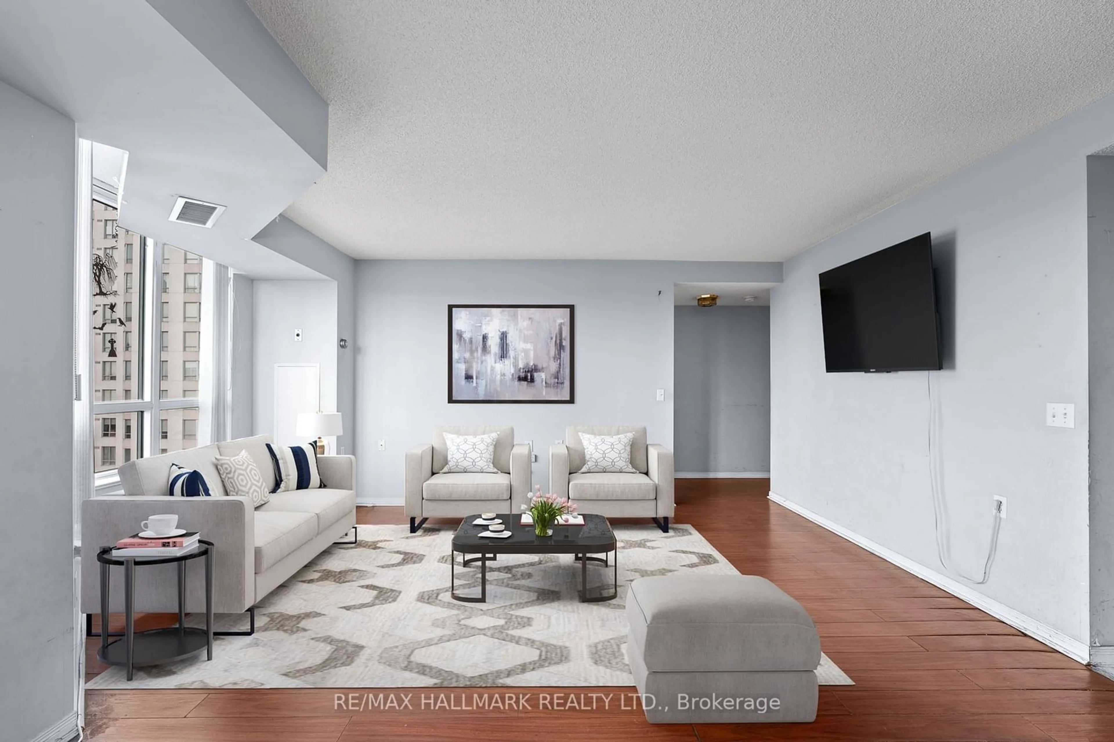 Living room, wood floors for 2628 McCowan Rd #1003, Toronto Ontario M1S 5J8