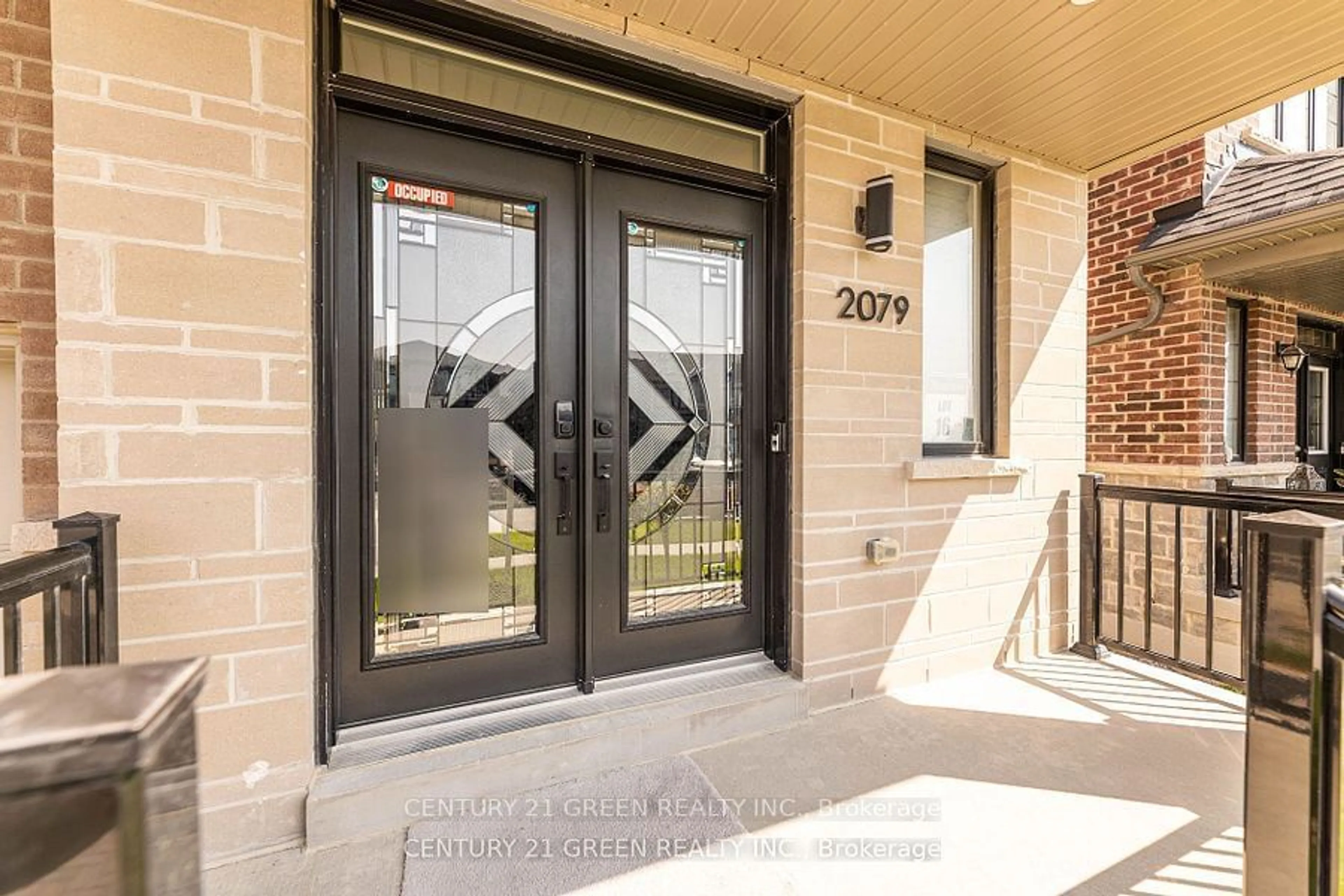 Indoor entryway, wood floors for 2079 hallandale St, Oshawa Ontario L1L 0T4