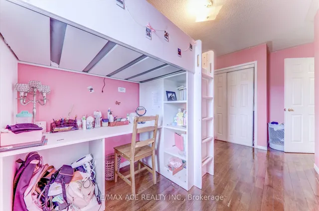 Additional property image - 112 Pinery Tr