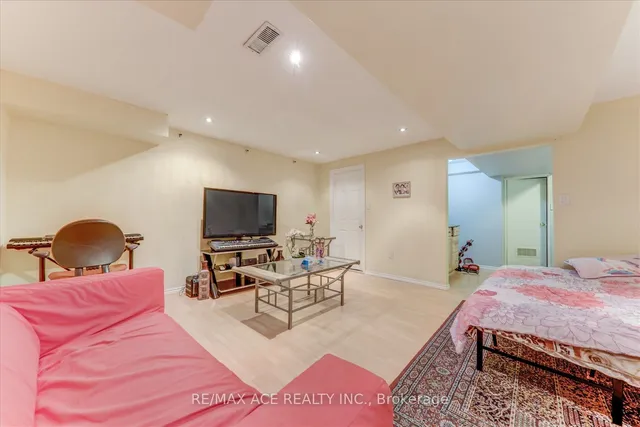 Additional property image - 112 Pinery Tr