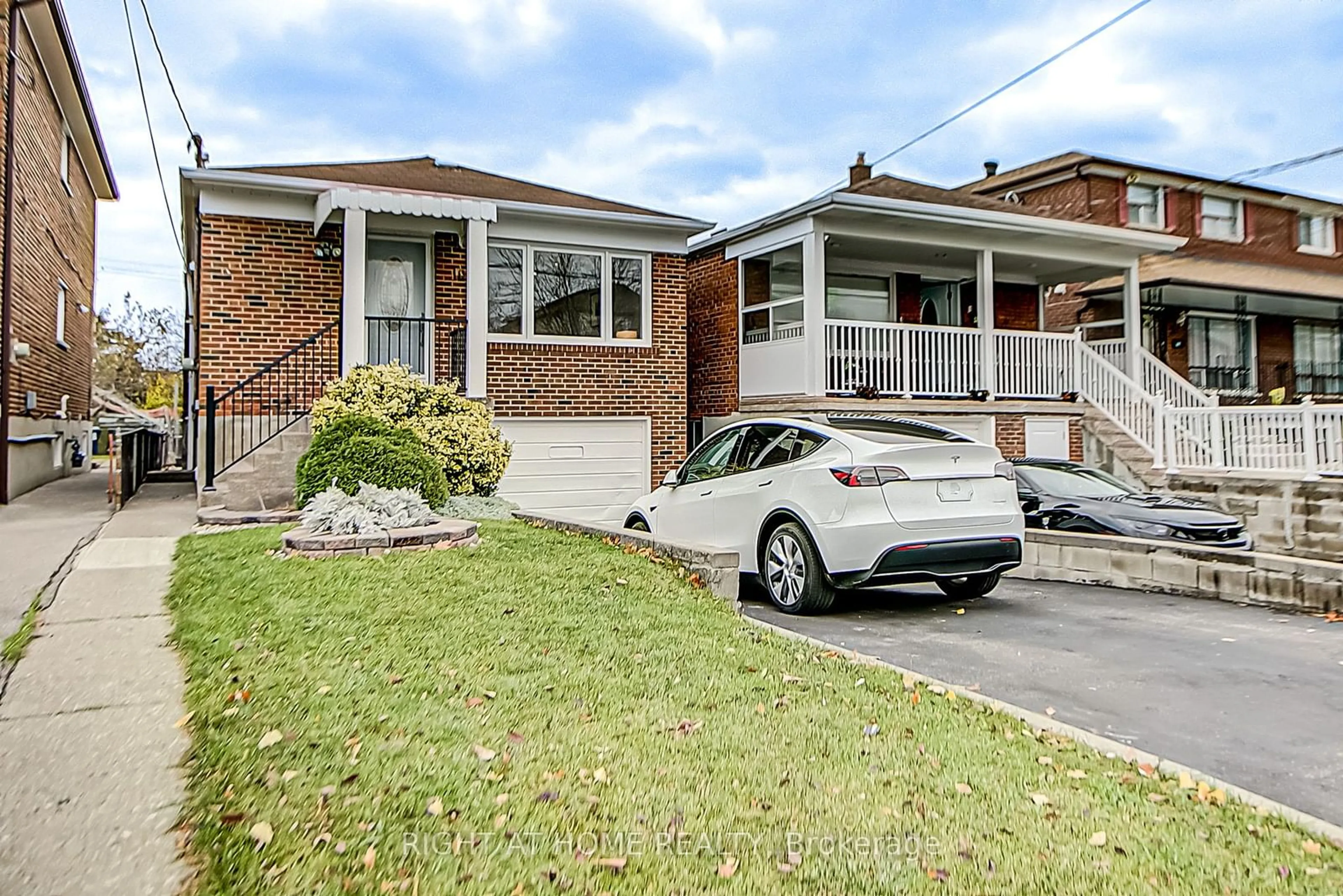 Frontside or backside of a home, the street view for 43 Magnolia Ave, Toronto Ontario M1K 3K3