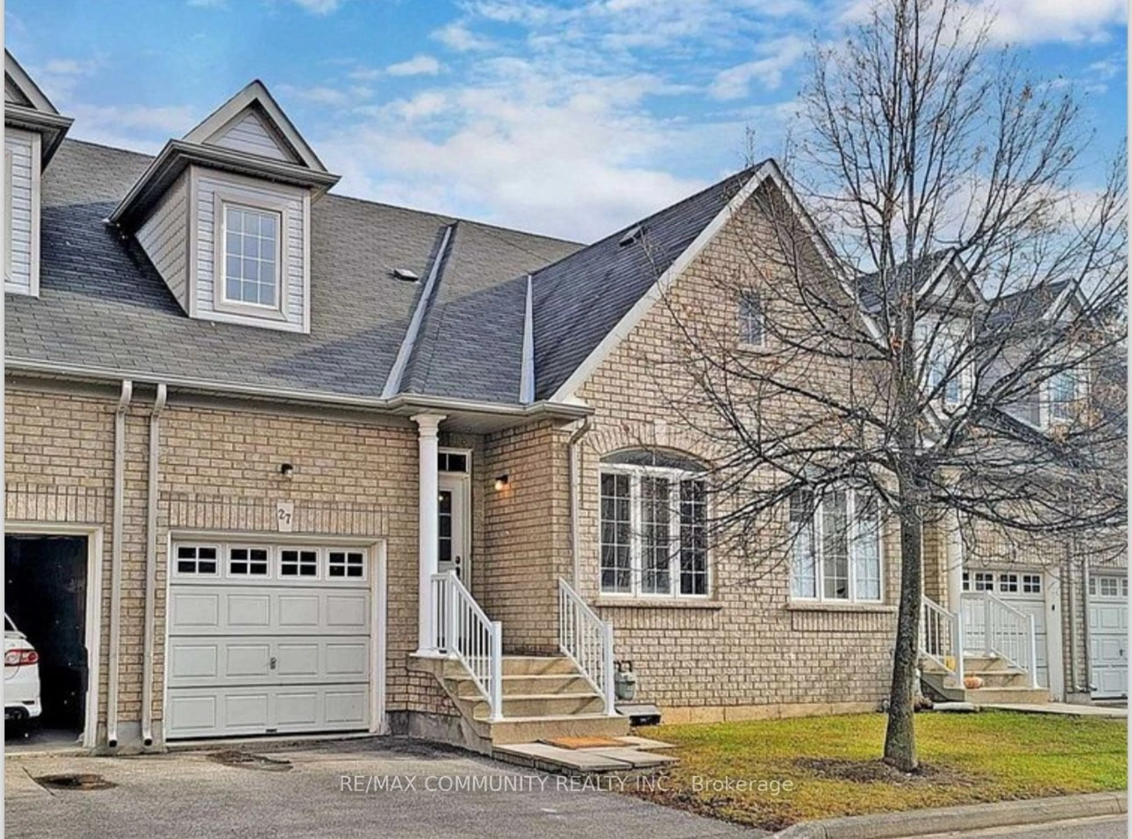 Home with brick exterior material for 19 Niagara Dr #27, Oshawa Ontario L1G 8G2