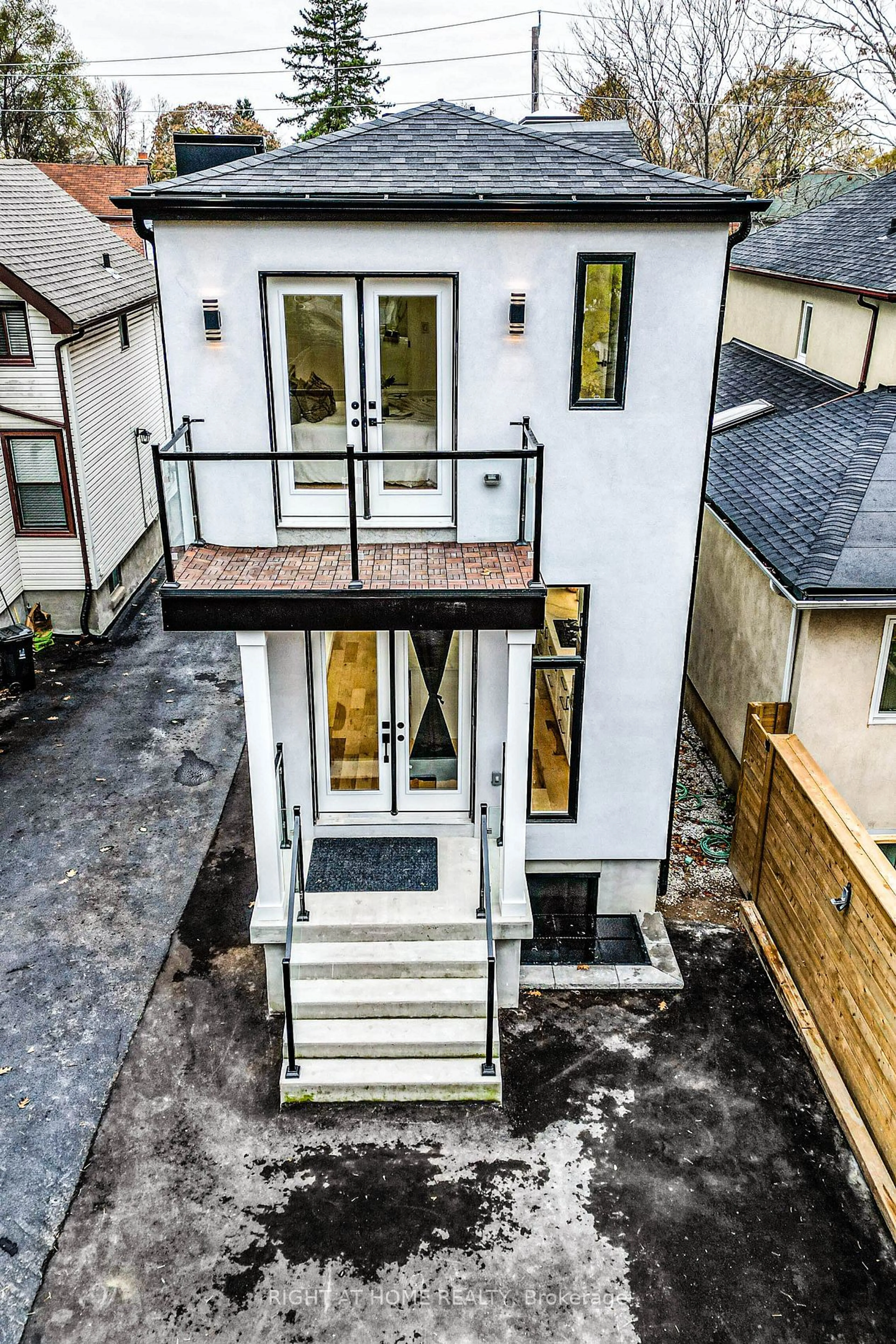 Frontside or backside of a home for 201 Gledhill Ave, Toronto Ontario M4C 5K9