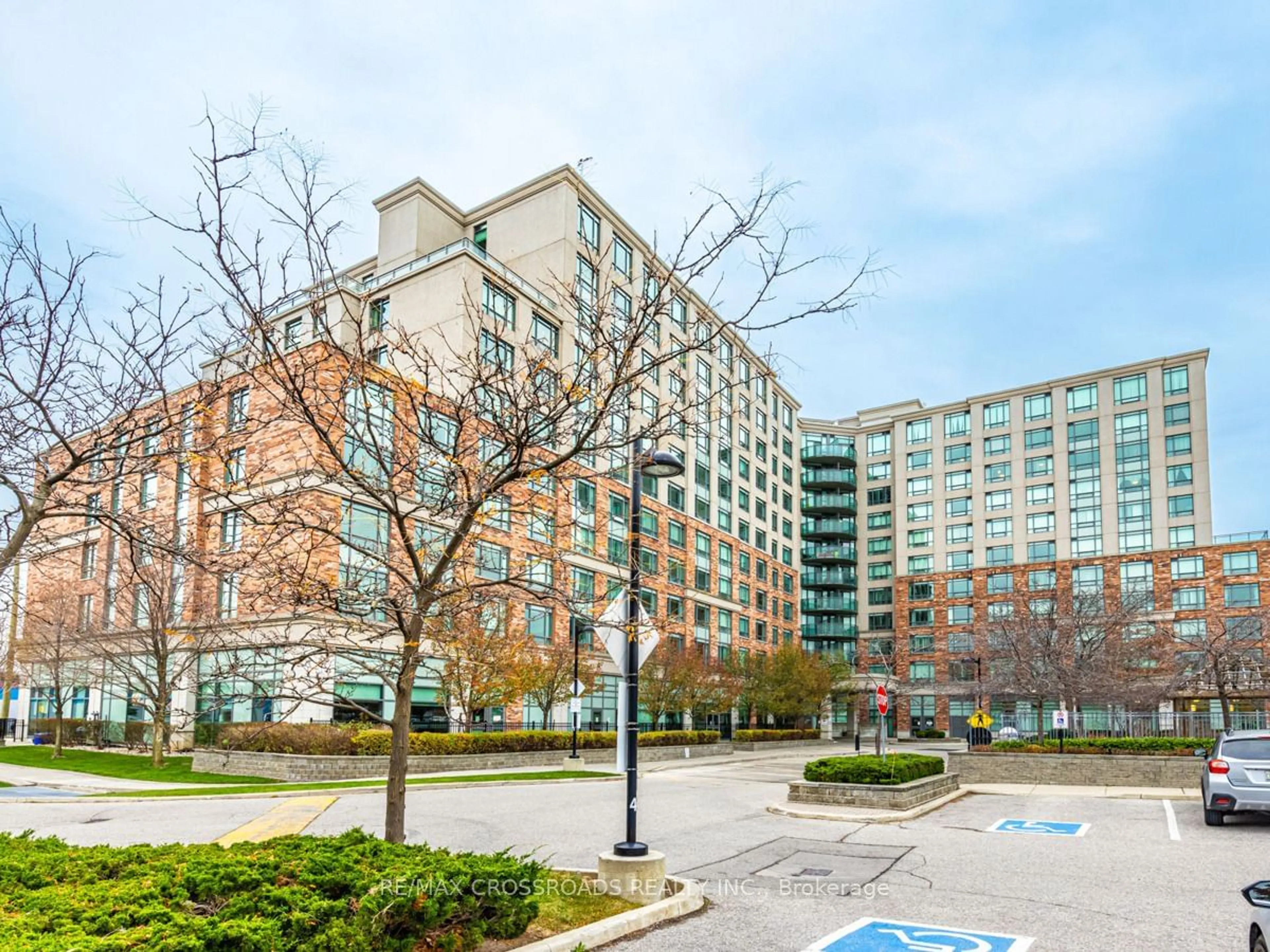 A pic from exterior of the house or condo, the front or back of building for 2020 Mcnicoll Ave #1011, Toronto Ontario M1V 0B5