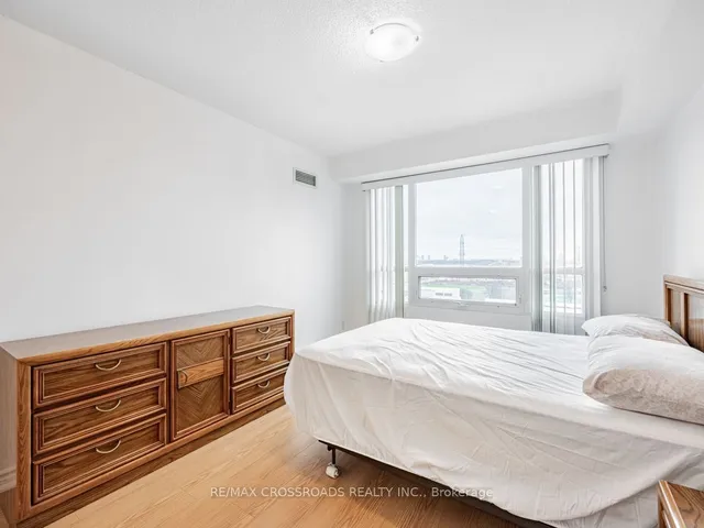 Additional property image - 2020 Mcnicoll Ave Unit 1011