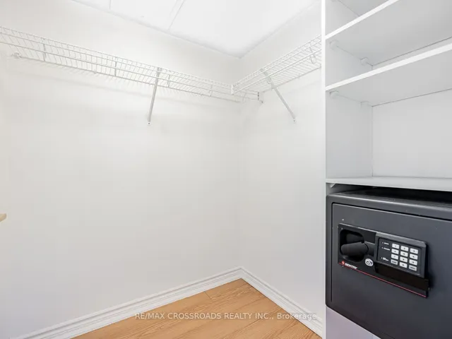 Additional property image - 2020 Mcnicoll Ave Unit 1011