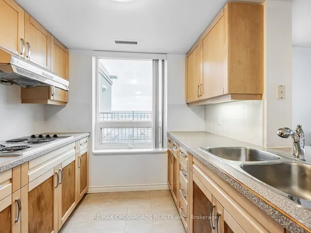 Additional property image - 2020 Mcnicoll Ave Unit 1011