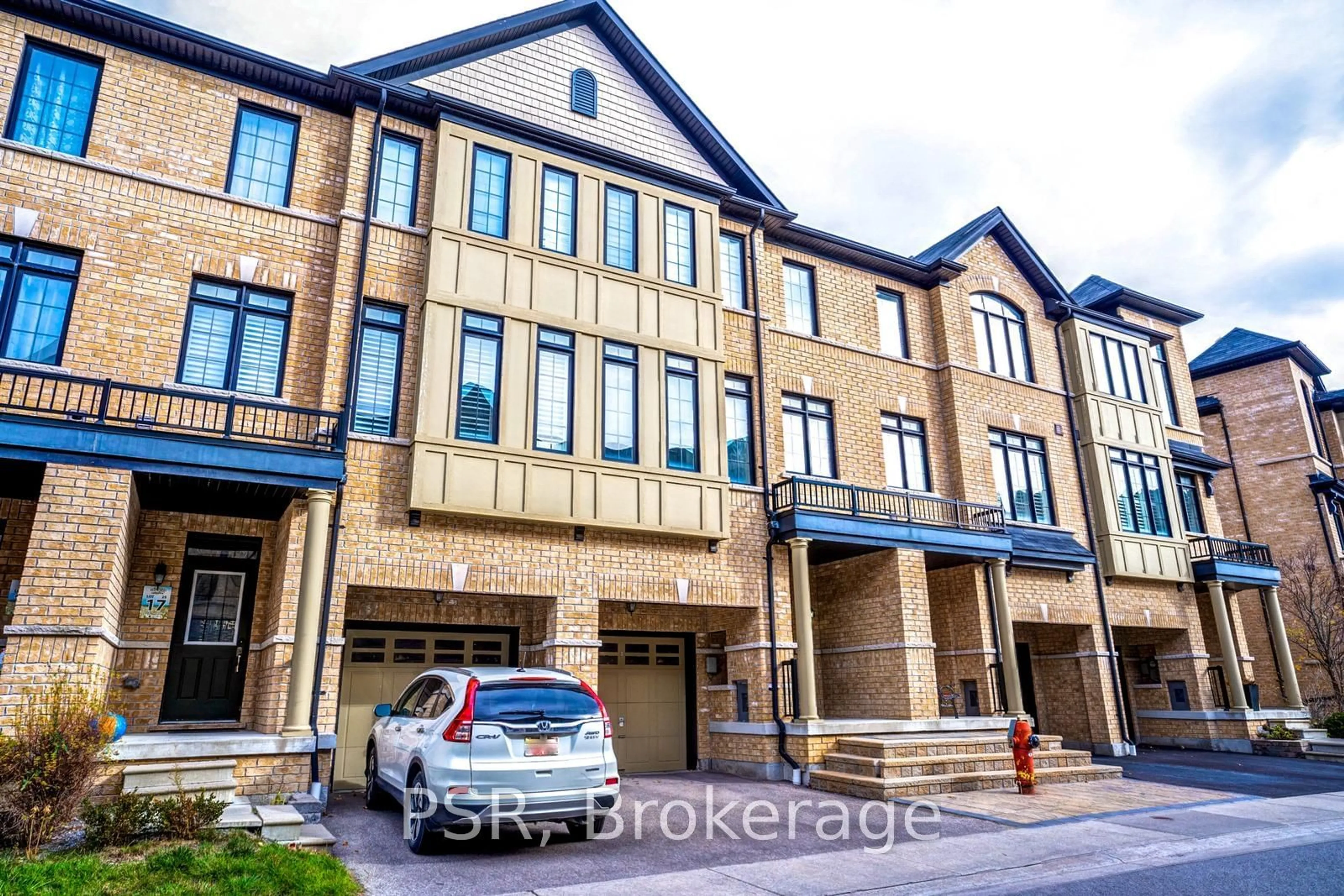 A pic from exterior of the house or condo, the street view for 15 Quarrie Lane, Ajax Ontario L1T 0N1