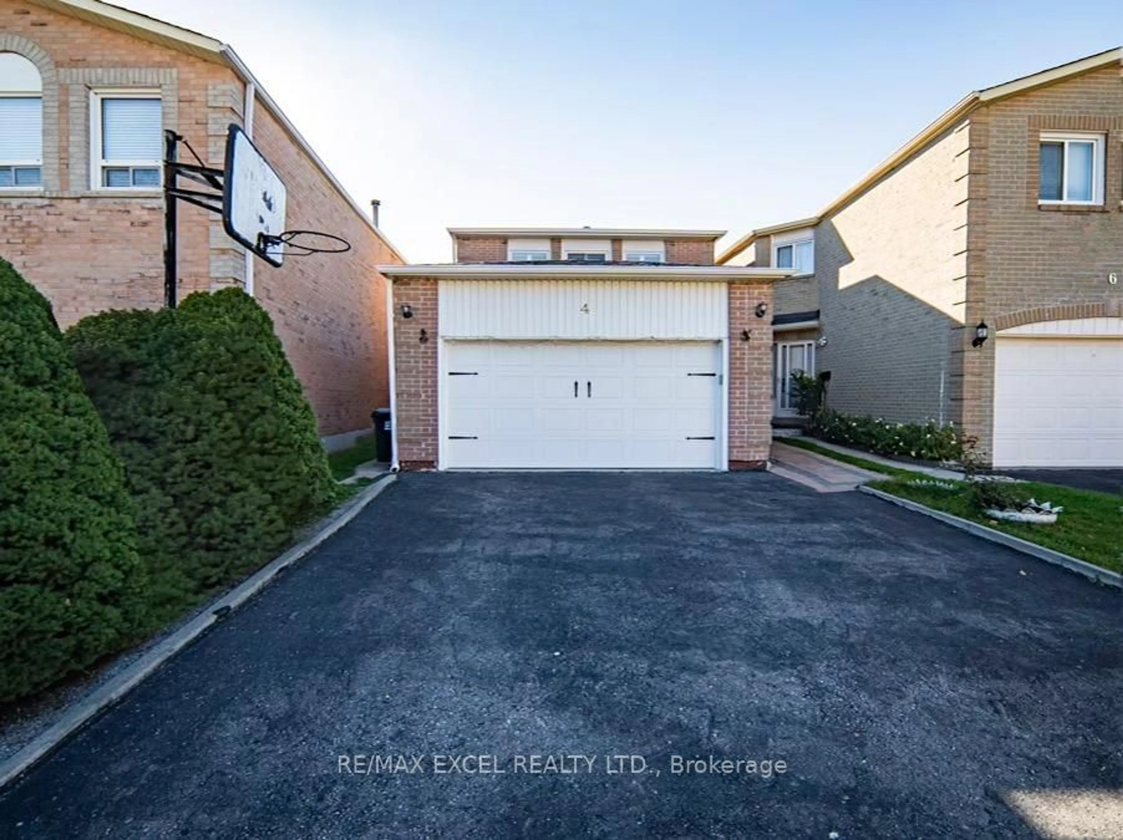 A pic from exterior of the house or condo, the street view for 4 Flatwoods Dr, Toronto Ontario M1V 4H4