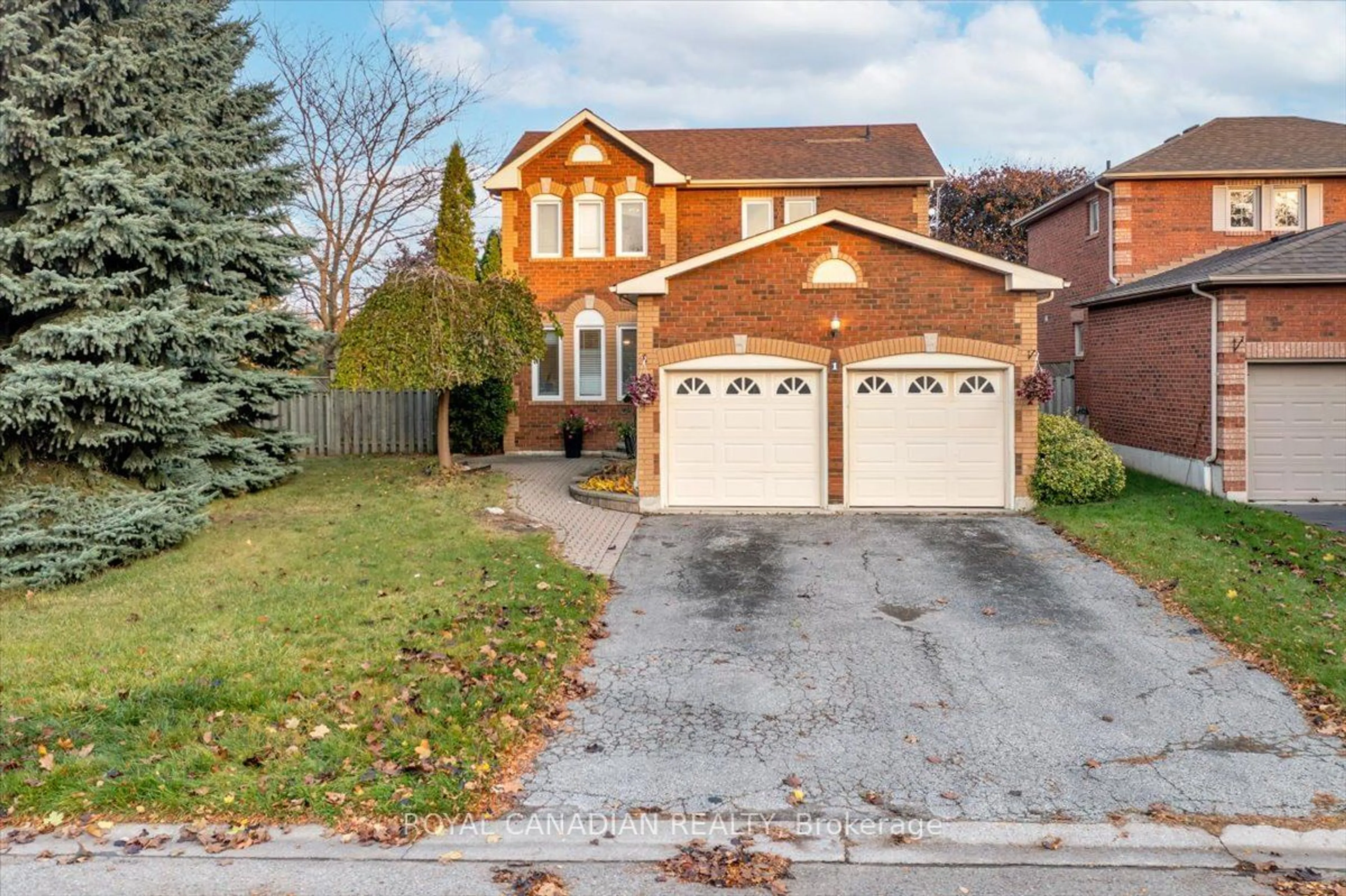 Frontside or backside of a home, the street view for 1 Barwick Crt, Whitby Ontario L1N 9C2