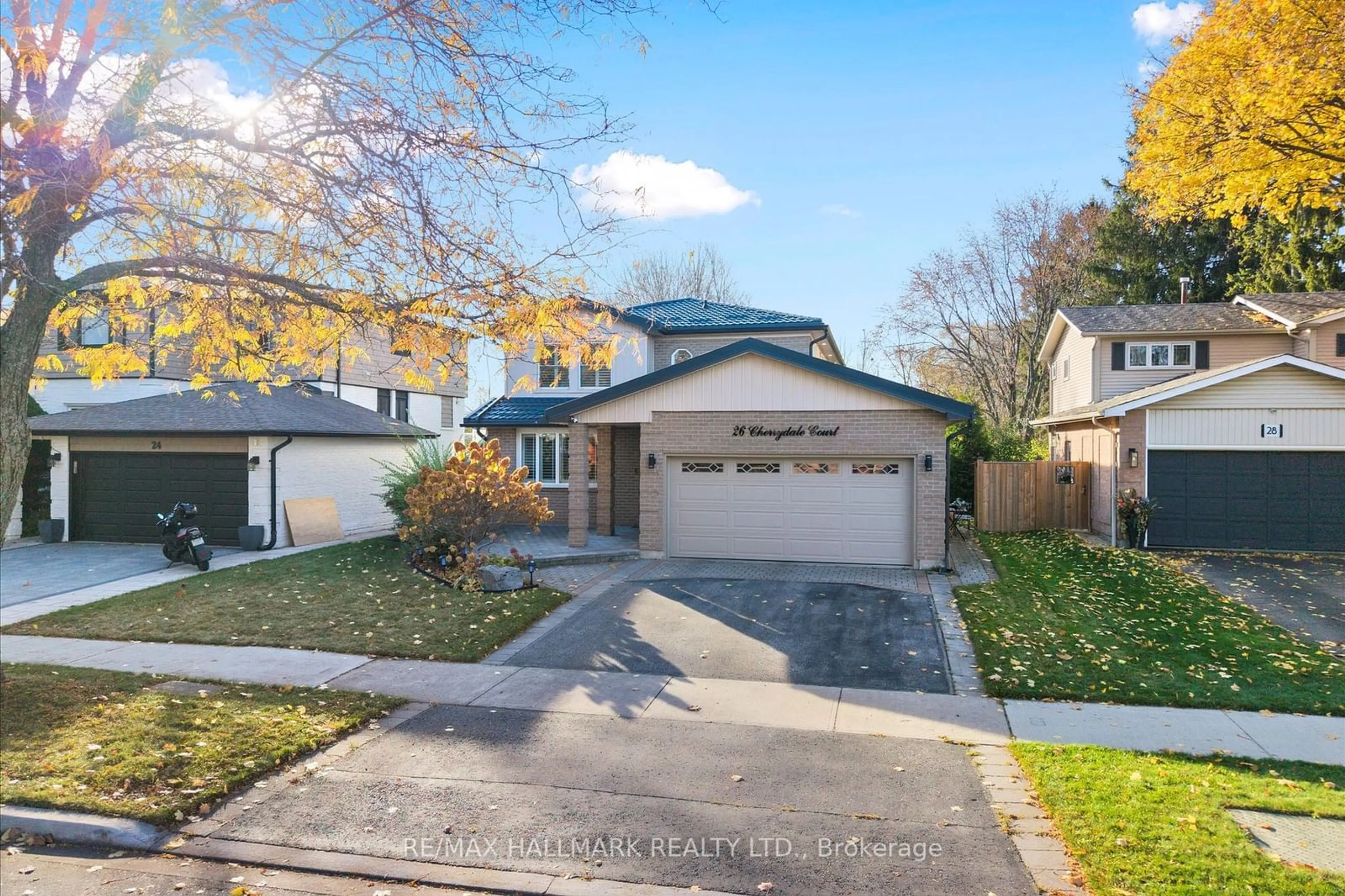 Frontside or backside of a home, the street view for 26 Cherrydale Crt, Toronto Ontario M1C 3H1