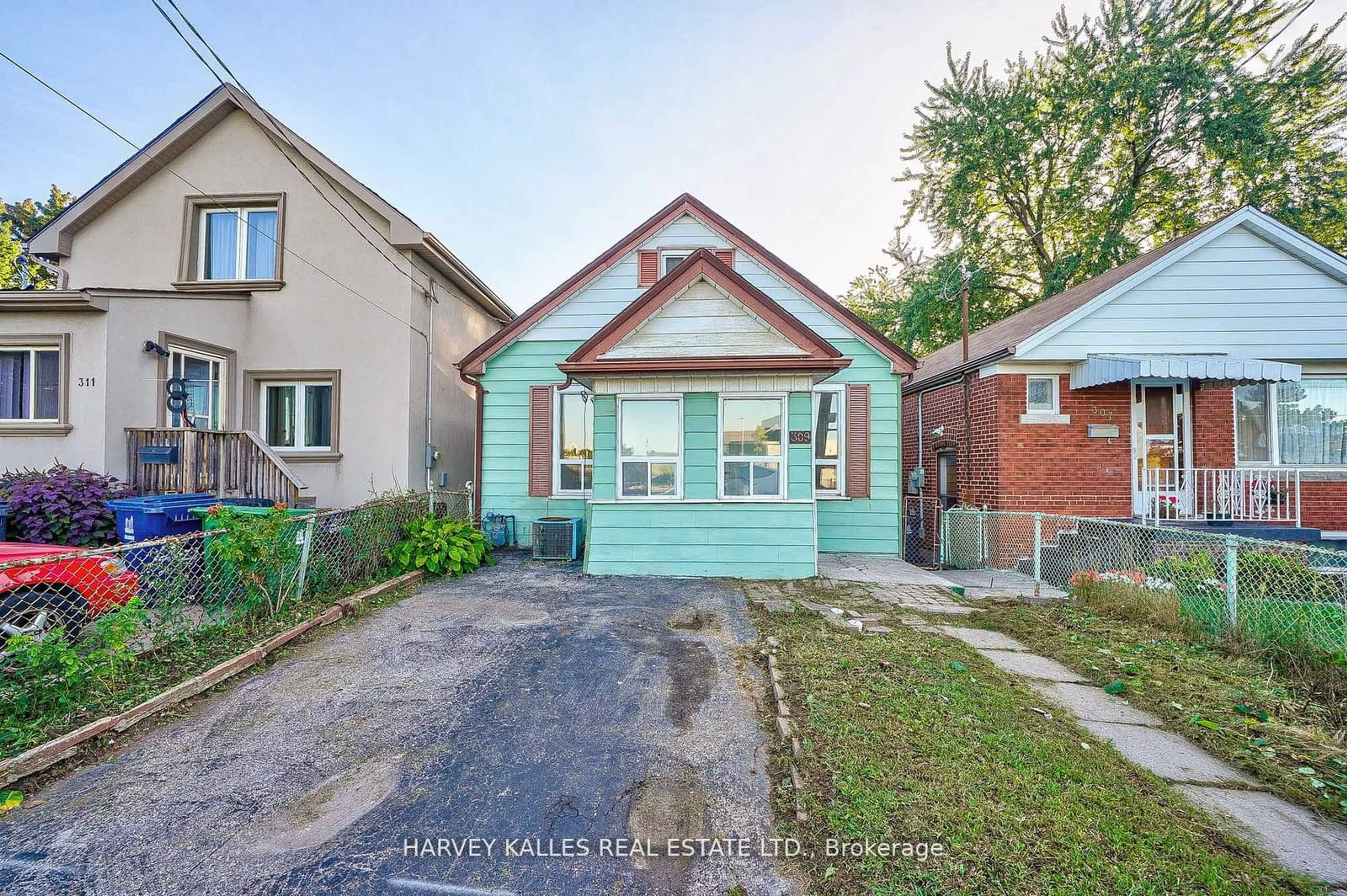 Frontside or backside of a home, the street view for 309 Birchmount Rd, Toronto Ontario M1N 3K7