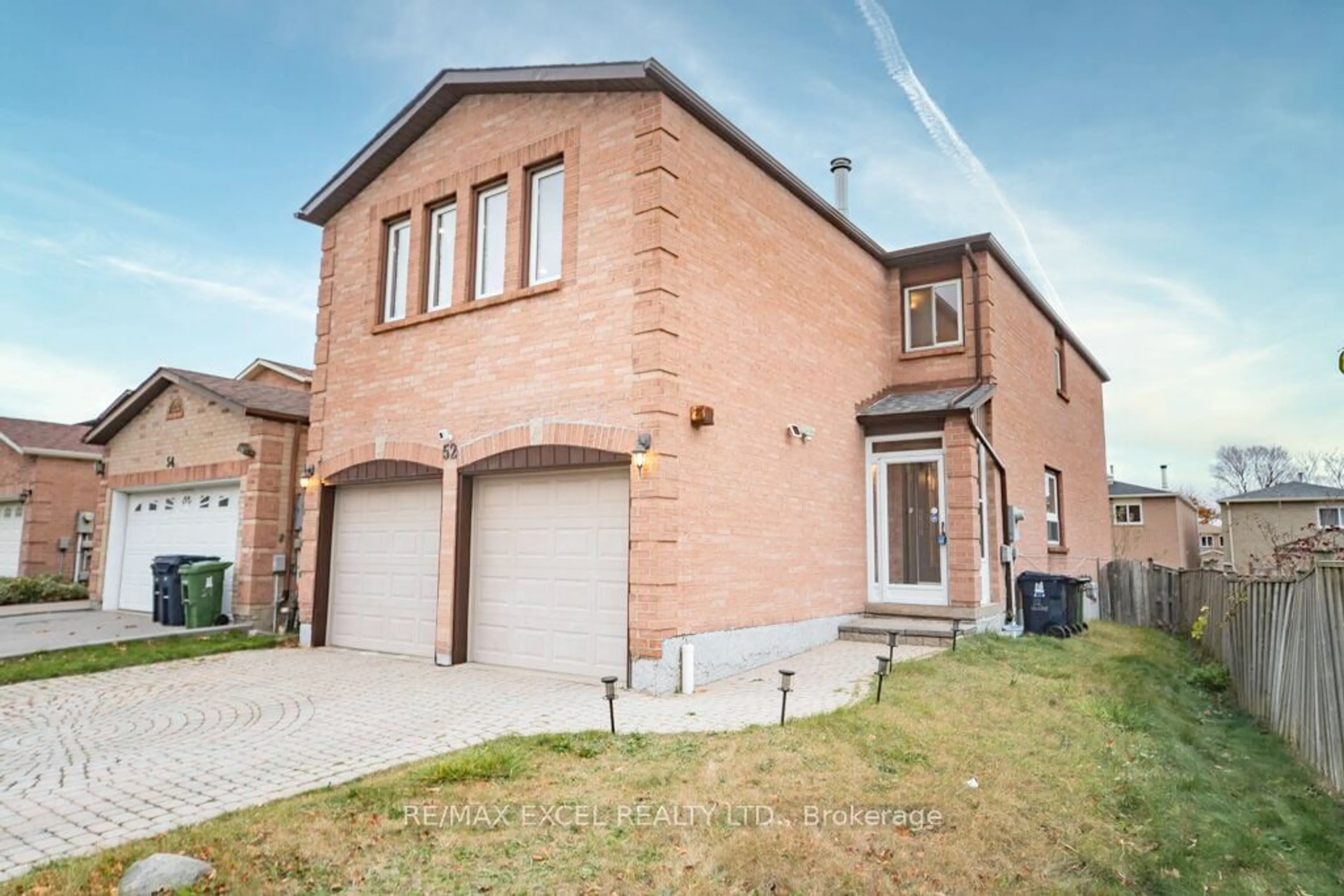 Frontside or backside of a home, the street view for 52 Roxanne Cres, Toronto Ontario M1V 4J5