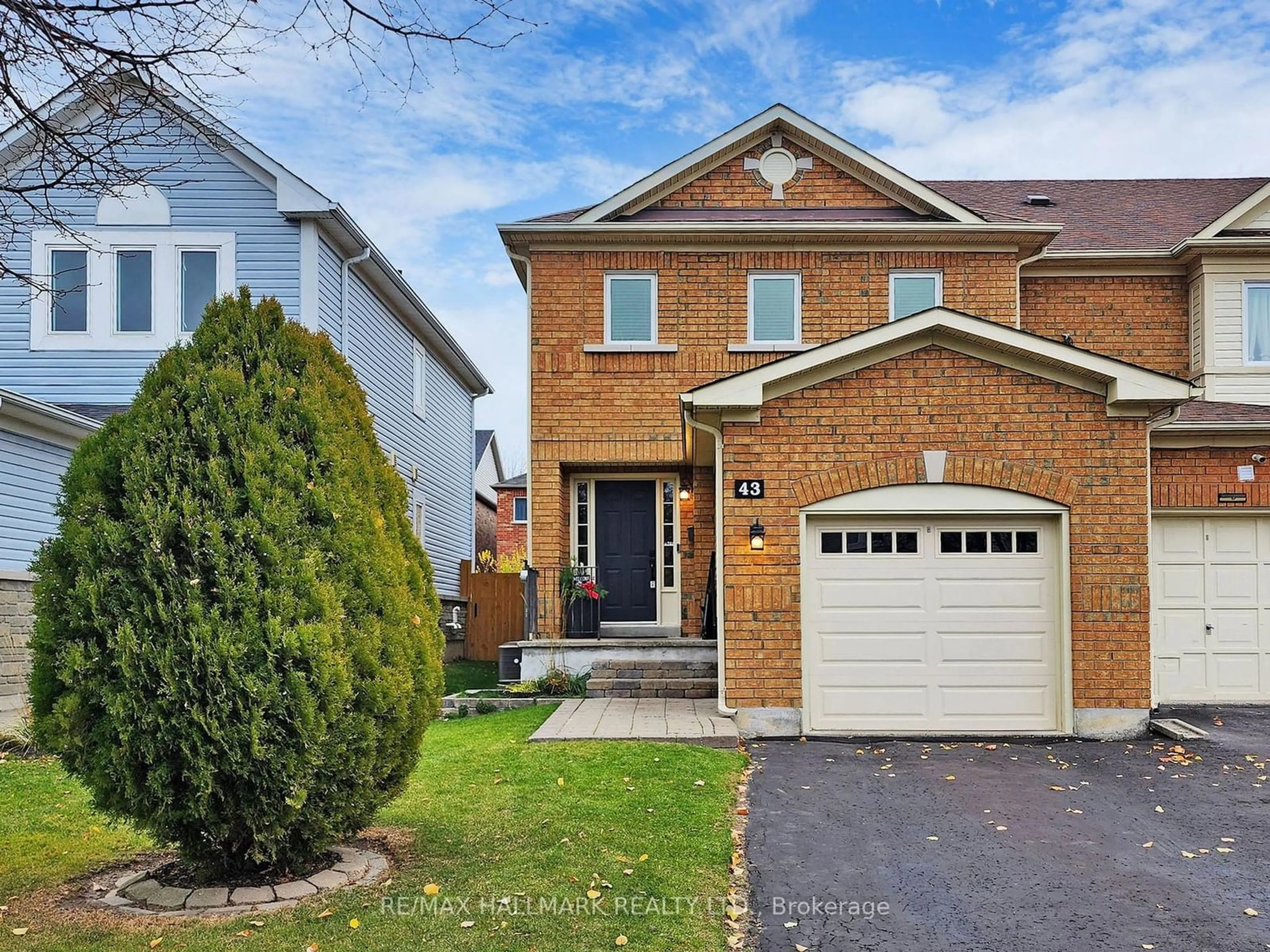 Home with brick exterior material for 43 Eastport Dr, Toronto Ontario M1C 5C4