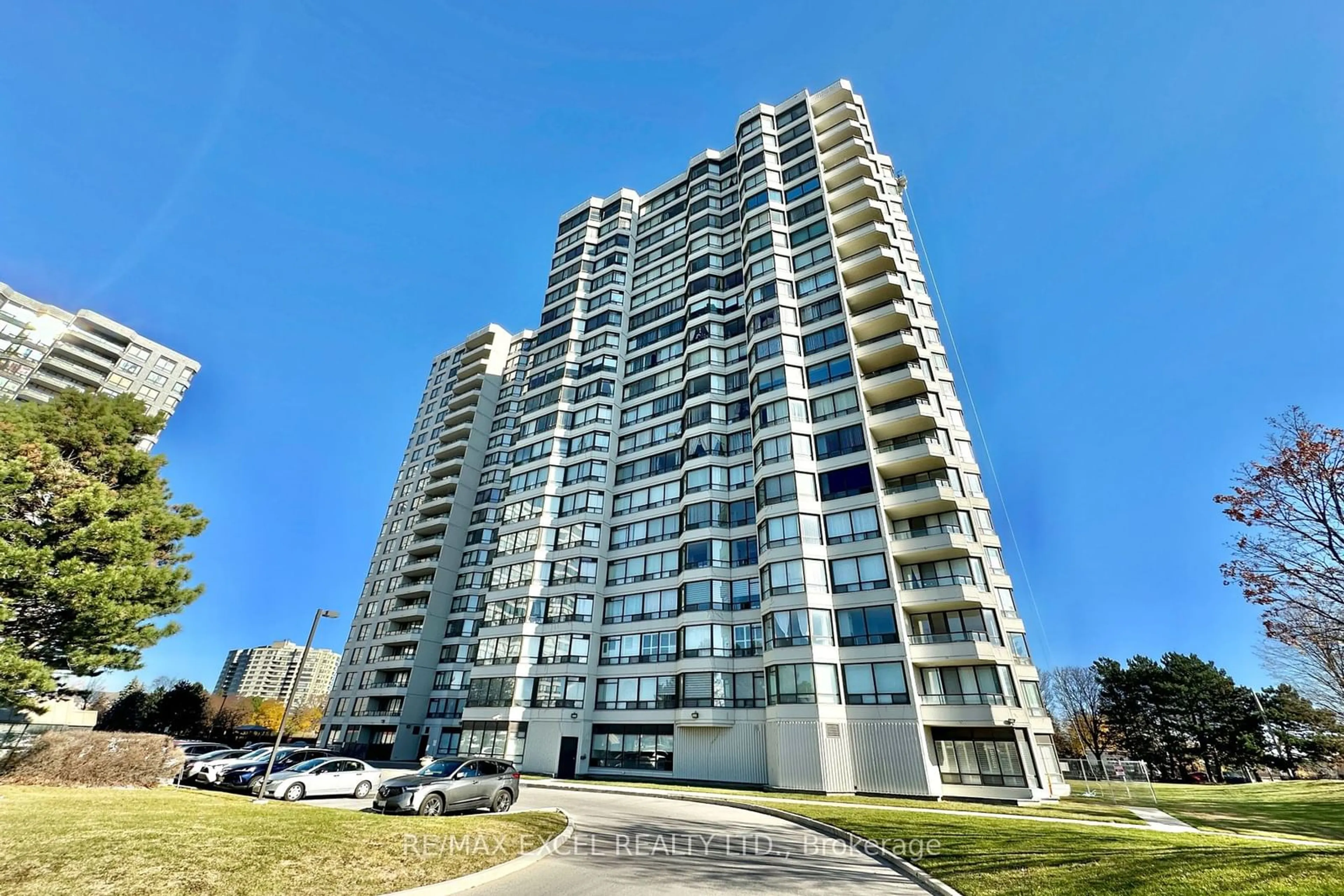 A pic from exterior of the house or condo, the front or back of building for 350 Alton Towers Circ #602, Toronto Ontario M1V 5E3