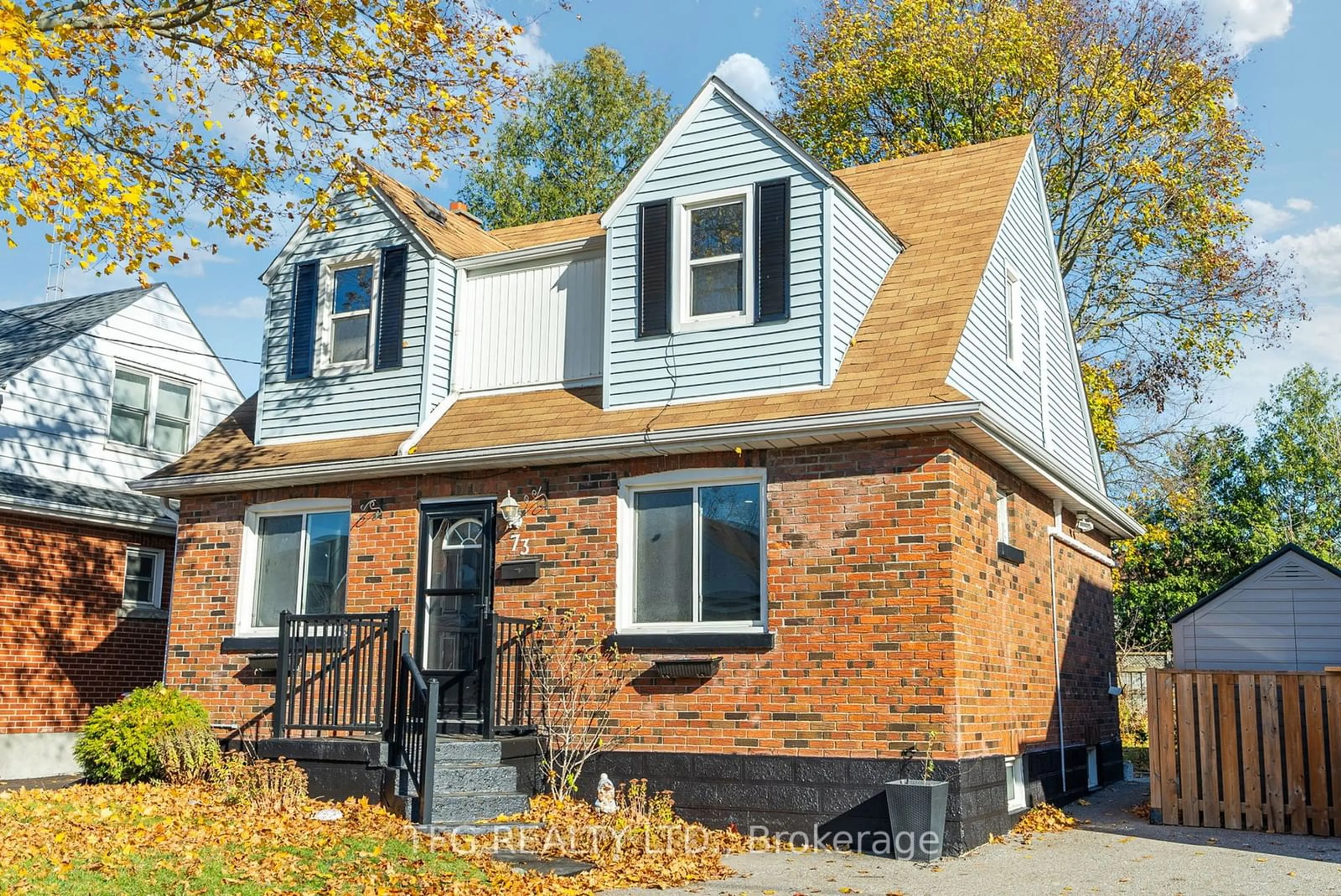 Home with brick exterior material for 73 Central Park Blvd, Oshawa Ontario L1G 5Y4